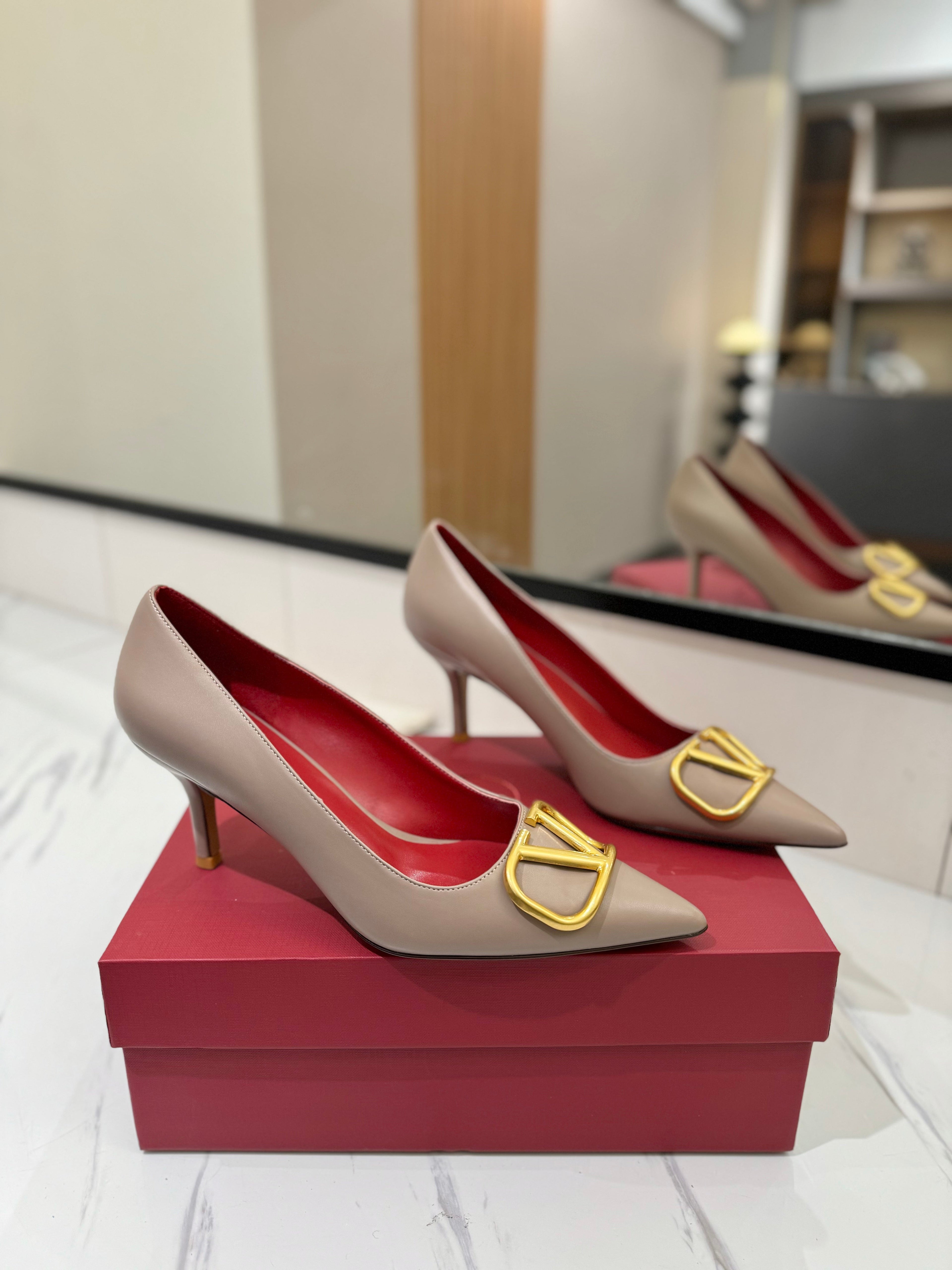 VALENTINO 26S HIGH HEELS 75 MM IN BEIGE SMOOTH CALFSKIN WITH GOLD HARDWARE