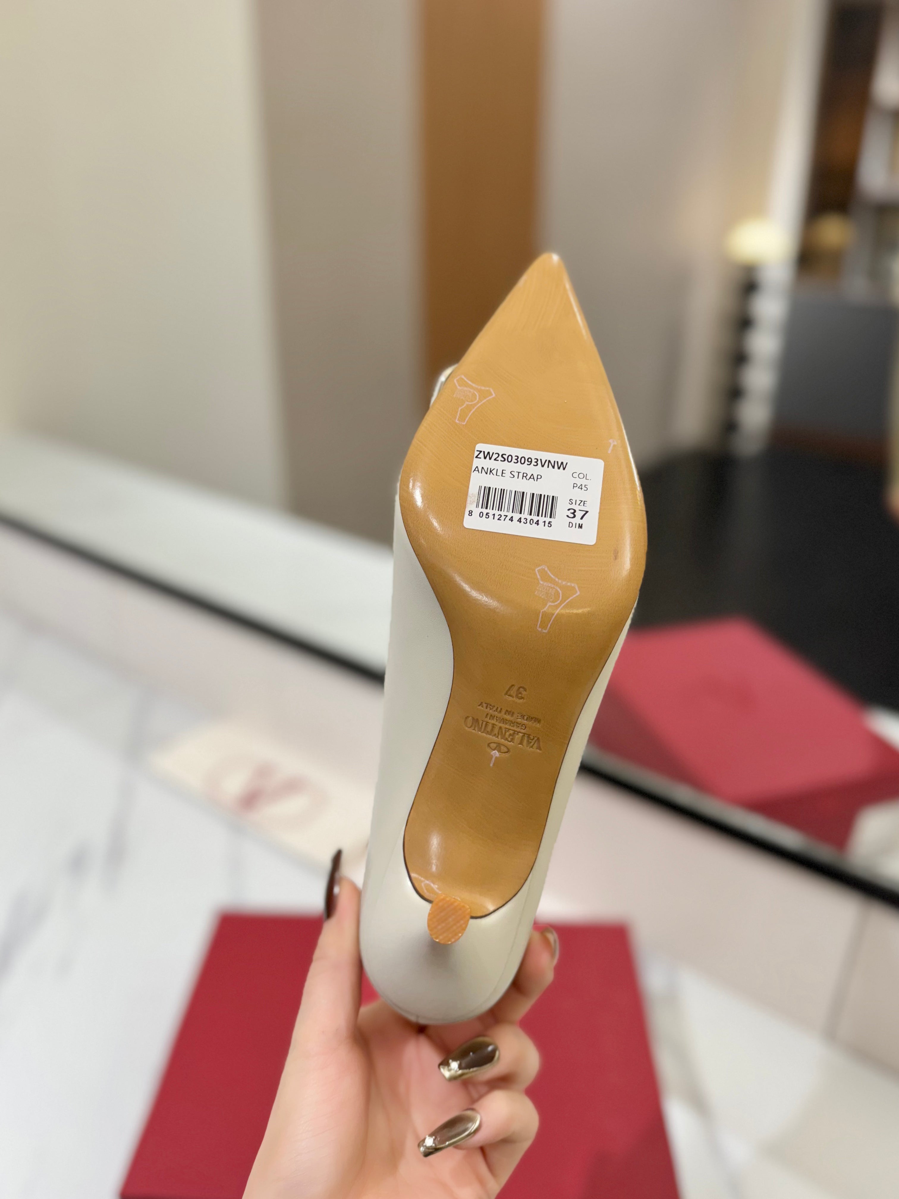 VALENTINO 26S HIGH HEELS 75 MM IN CREAM WHITE SMOOTH CALFSKIN WITH GOLD HARDWARE