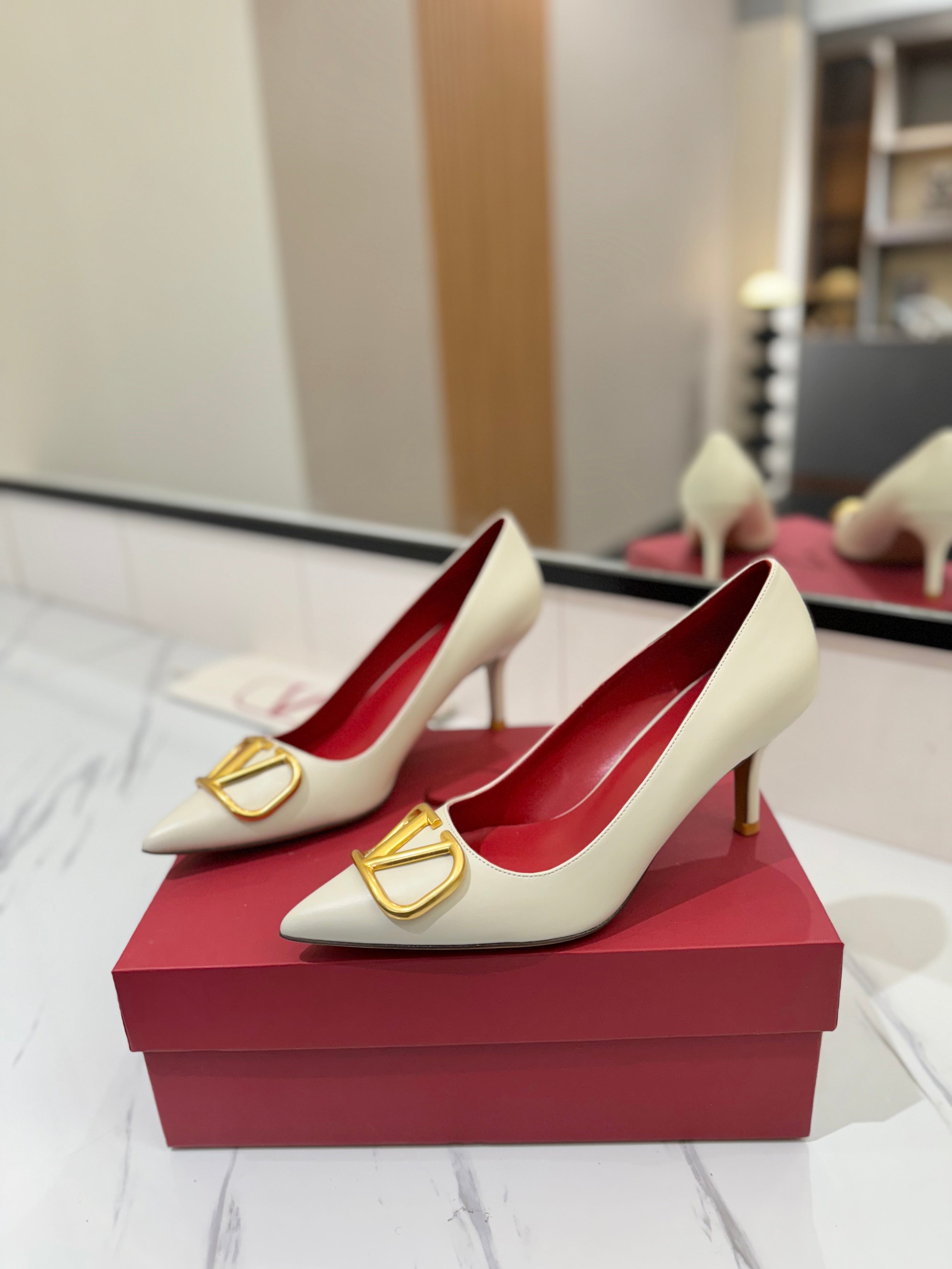 VALENTINO 26S HIGH HEELS 75 MM IN CREAM WHITE SMOOTH CALFSKIN WITH GOLD HARDWARE