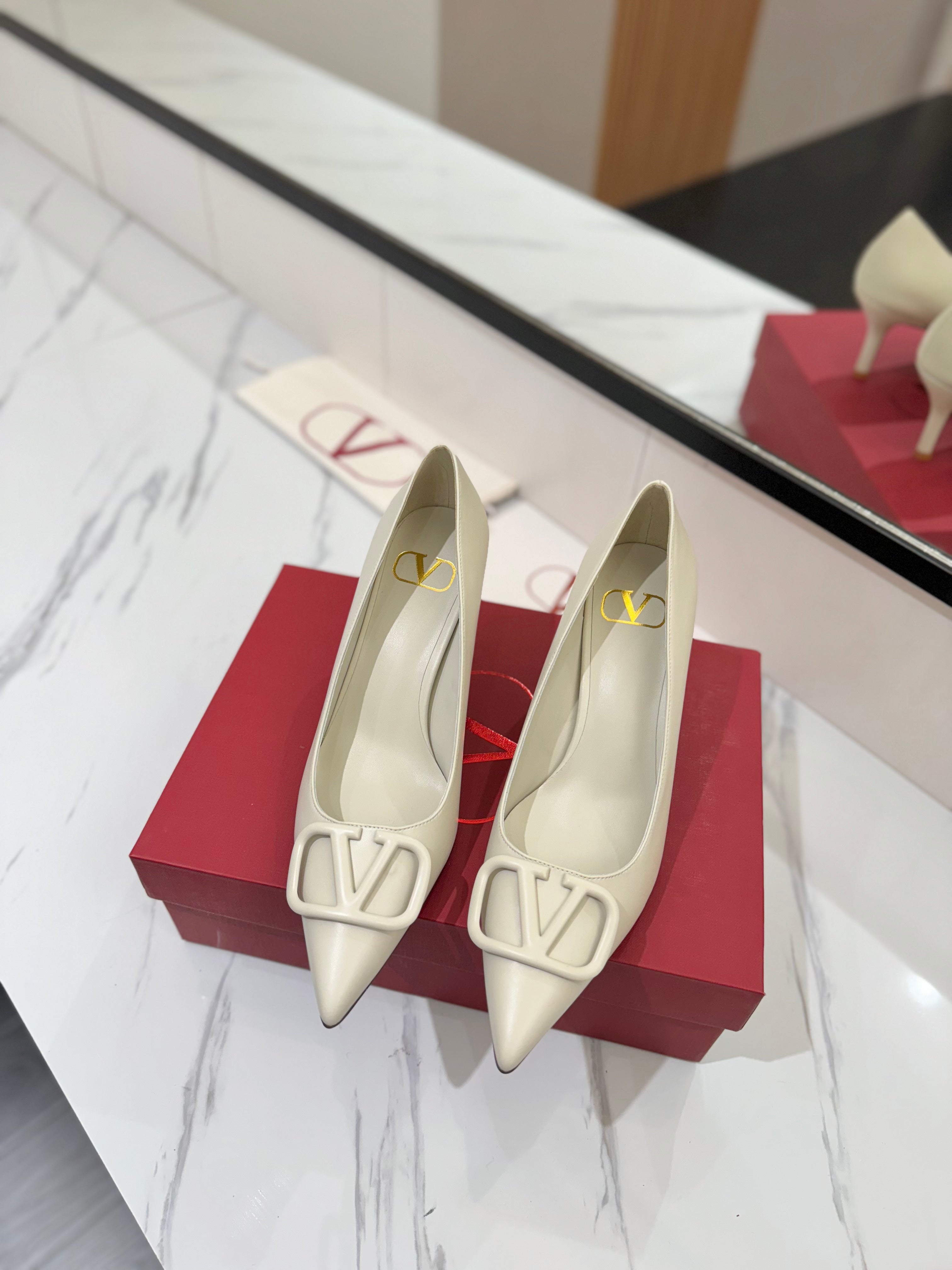 VALENTINO 26S HIGH HEELS 75 MM IN CREAM WHITE SMOOTH CALFSKIN