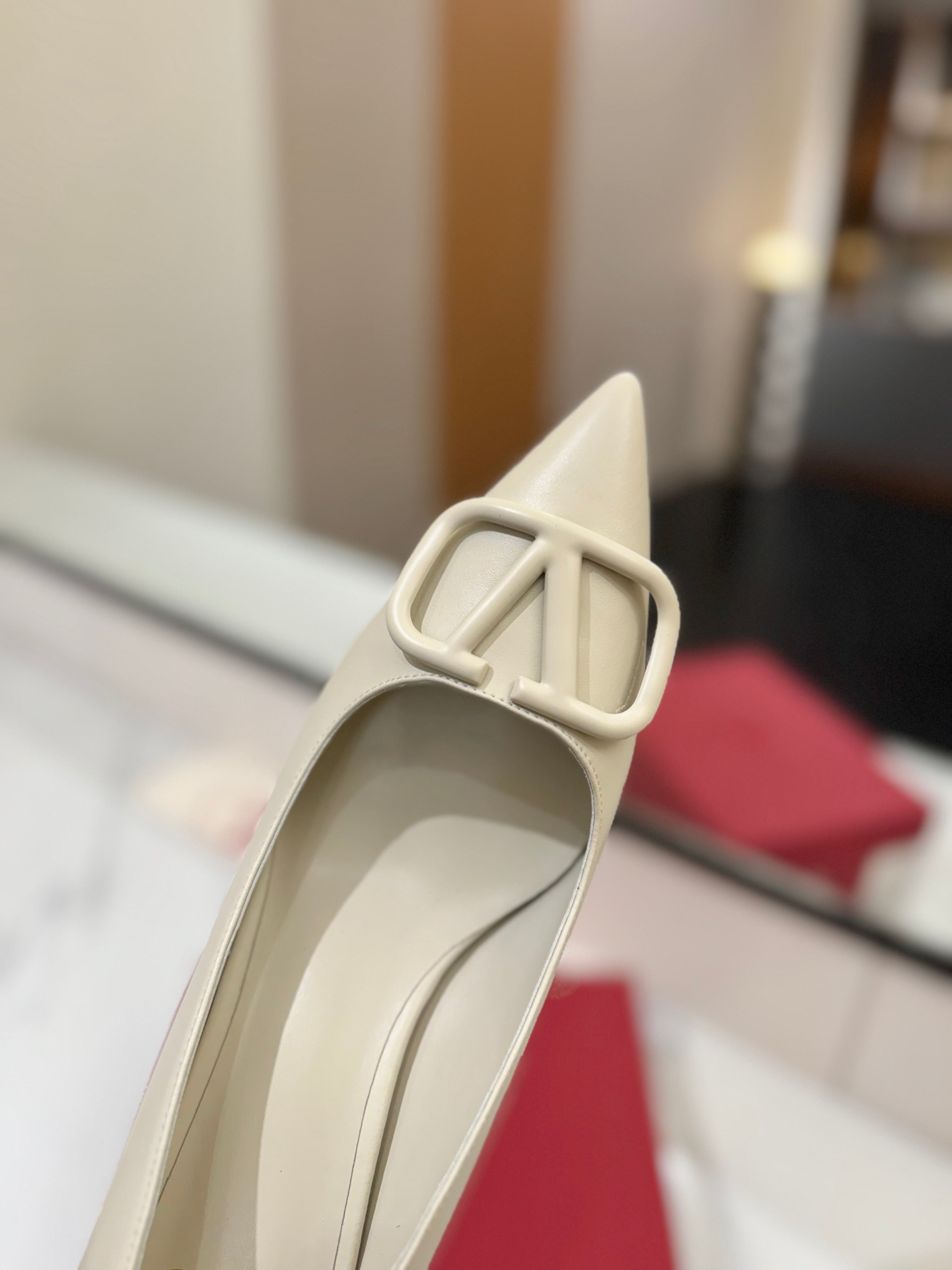 VALENTINO 26S HIGH HEELS 75 MM IN CREAM WHITE SMOOTH CALFSKIN