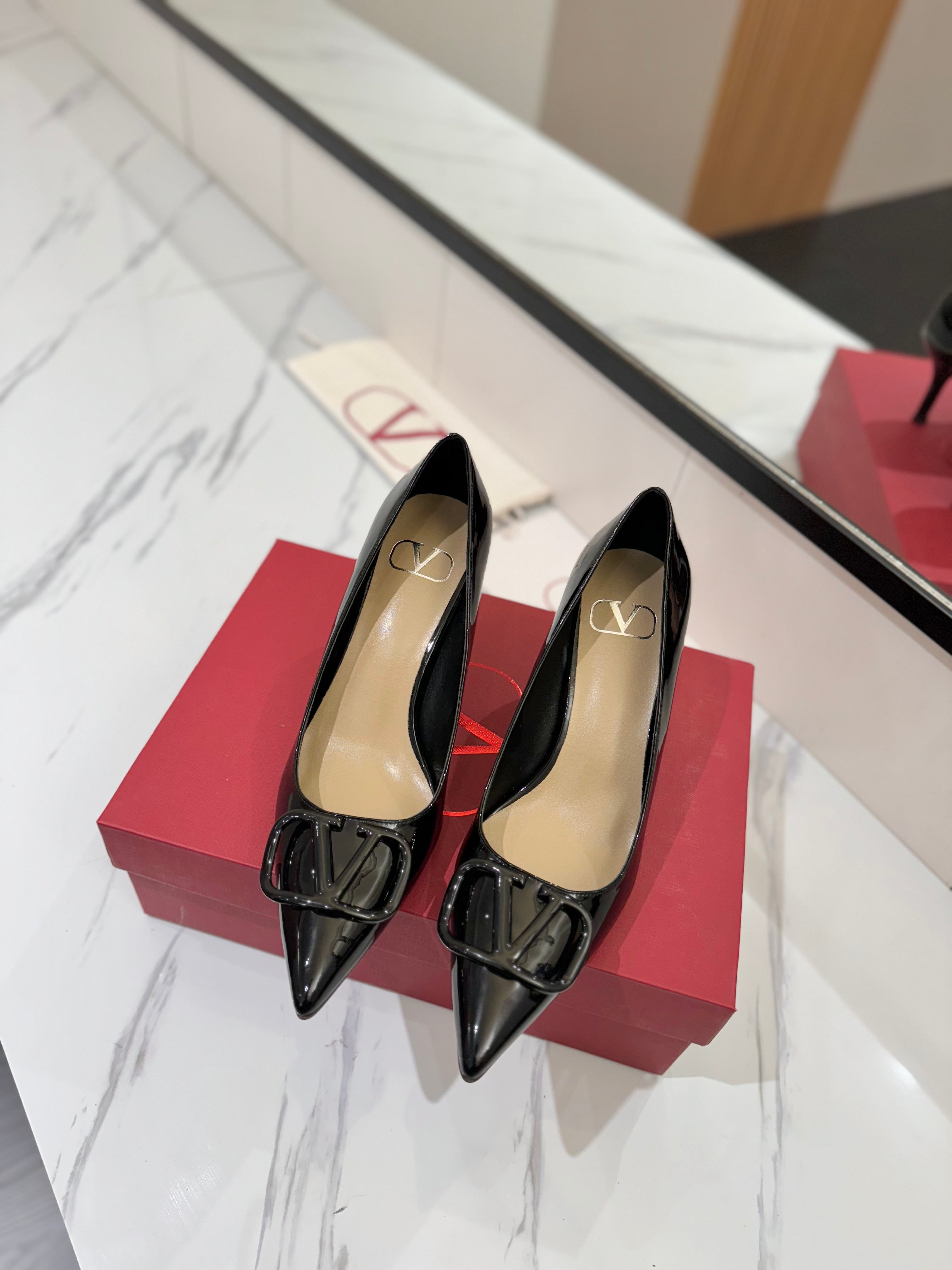 VALENTINO 26S HIGH HEELS 75 MM IN BLACK PATENT CALFSKIN