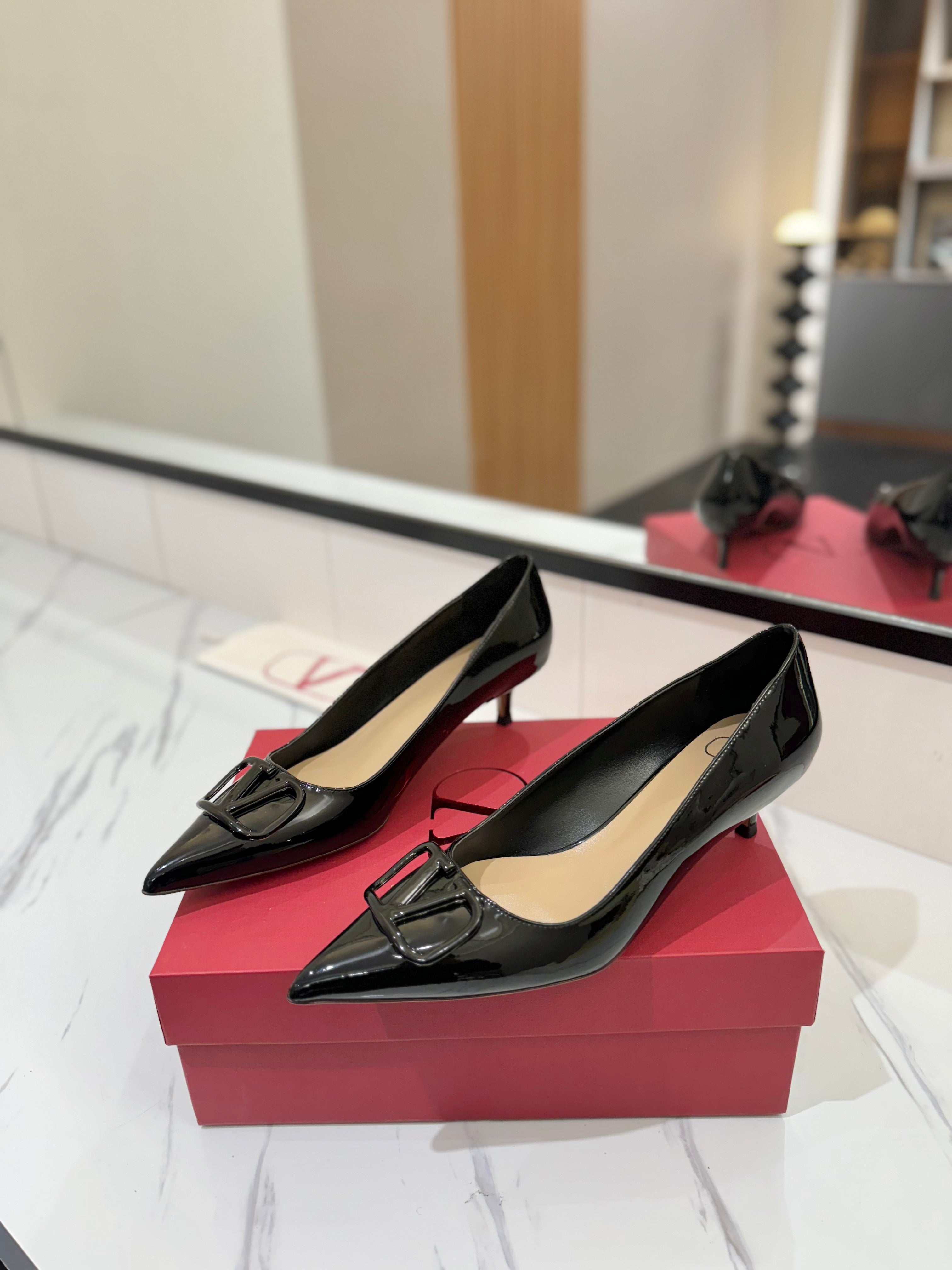 VALENTINO 26S HIGH HEELS 45 MM IN BLACK PATENT CALFSKIN