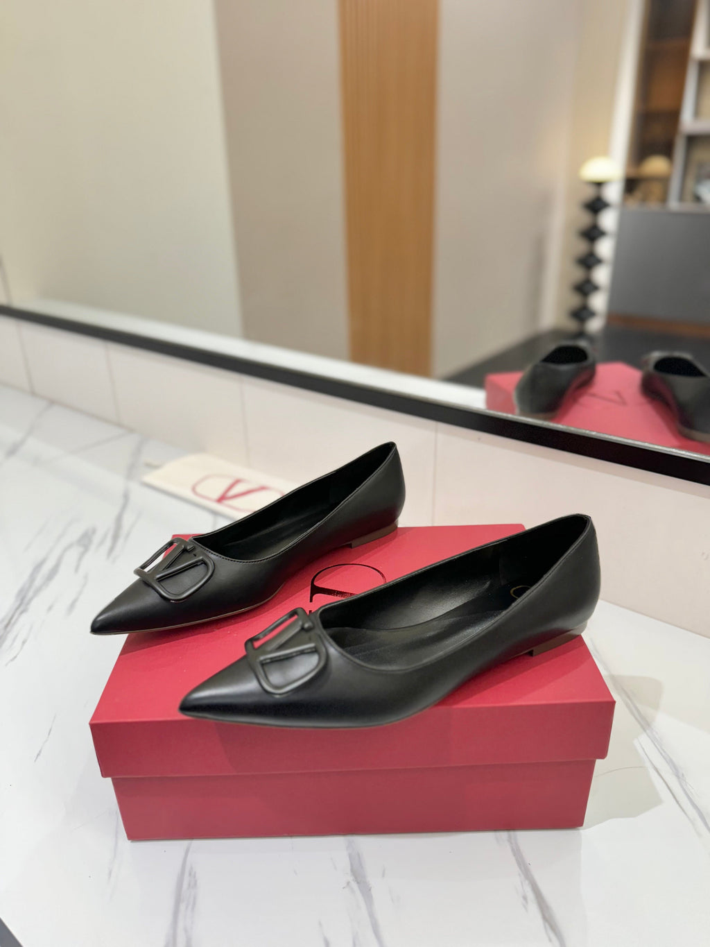VALENTINO 26S BALLET FLATS IN BLACK SMOOTH CALFSKIN