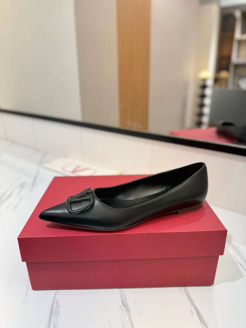 VALENTINO 26S BALLET FLATS IN BLACK SMOOTH CALFSKIN