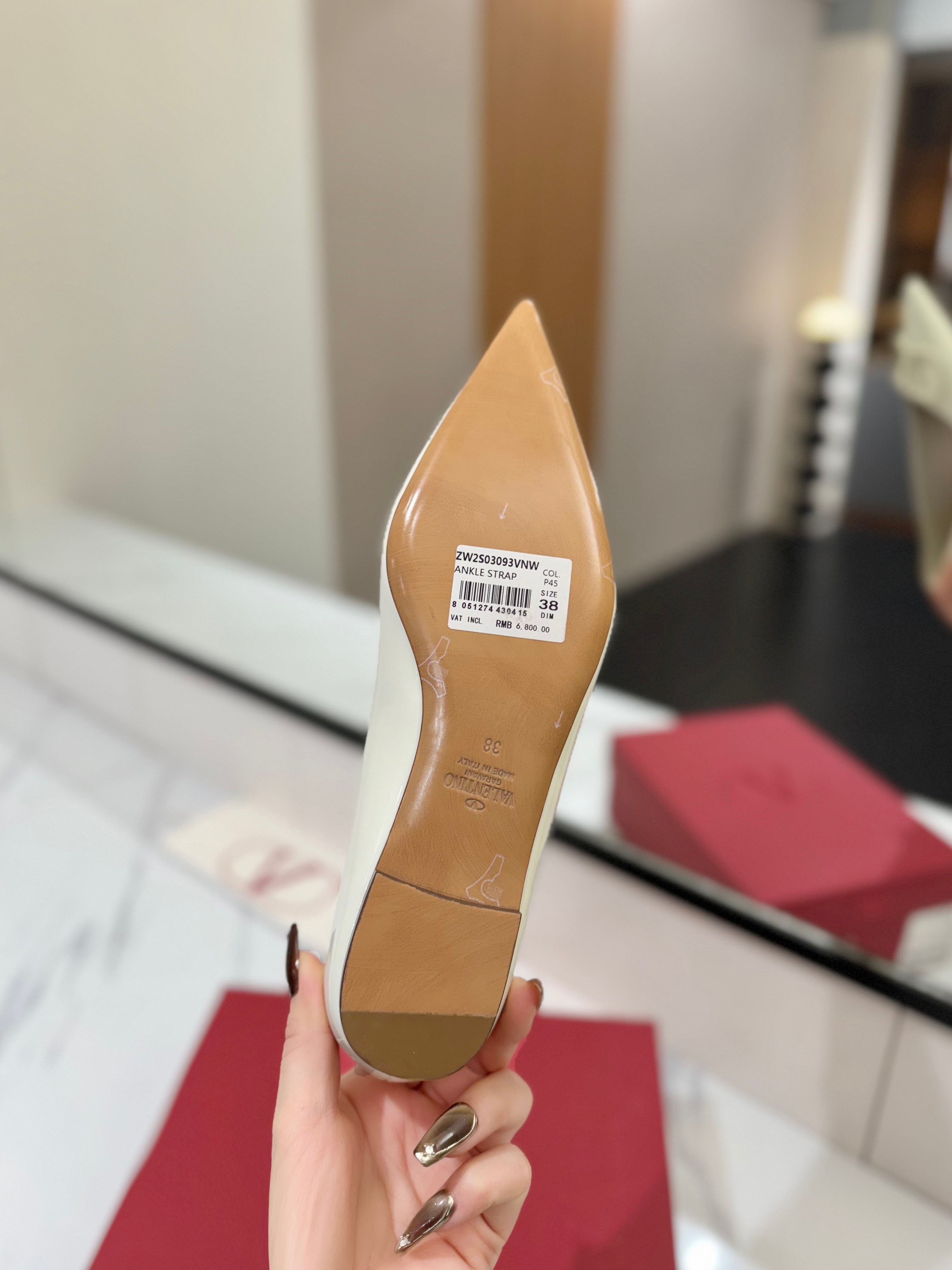VALENTINO 26S BALLET FLATS IN WHITE PATENT CALFSKIN