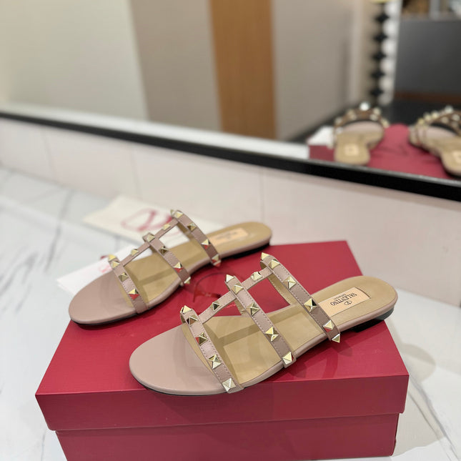 VALENTINO 26S SANDALS IN NUDE CALFSKIN WITH GOLD STUDS