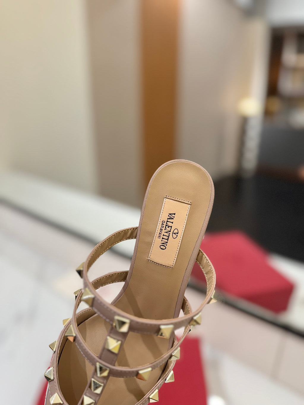 VALENTINO 26S STUDDED HEELED MULES 50 MM IN NUDE PATENT CALFSKIN