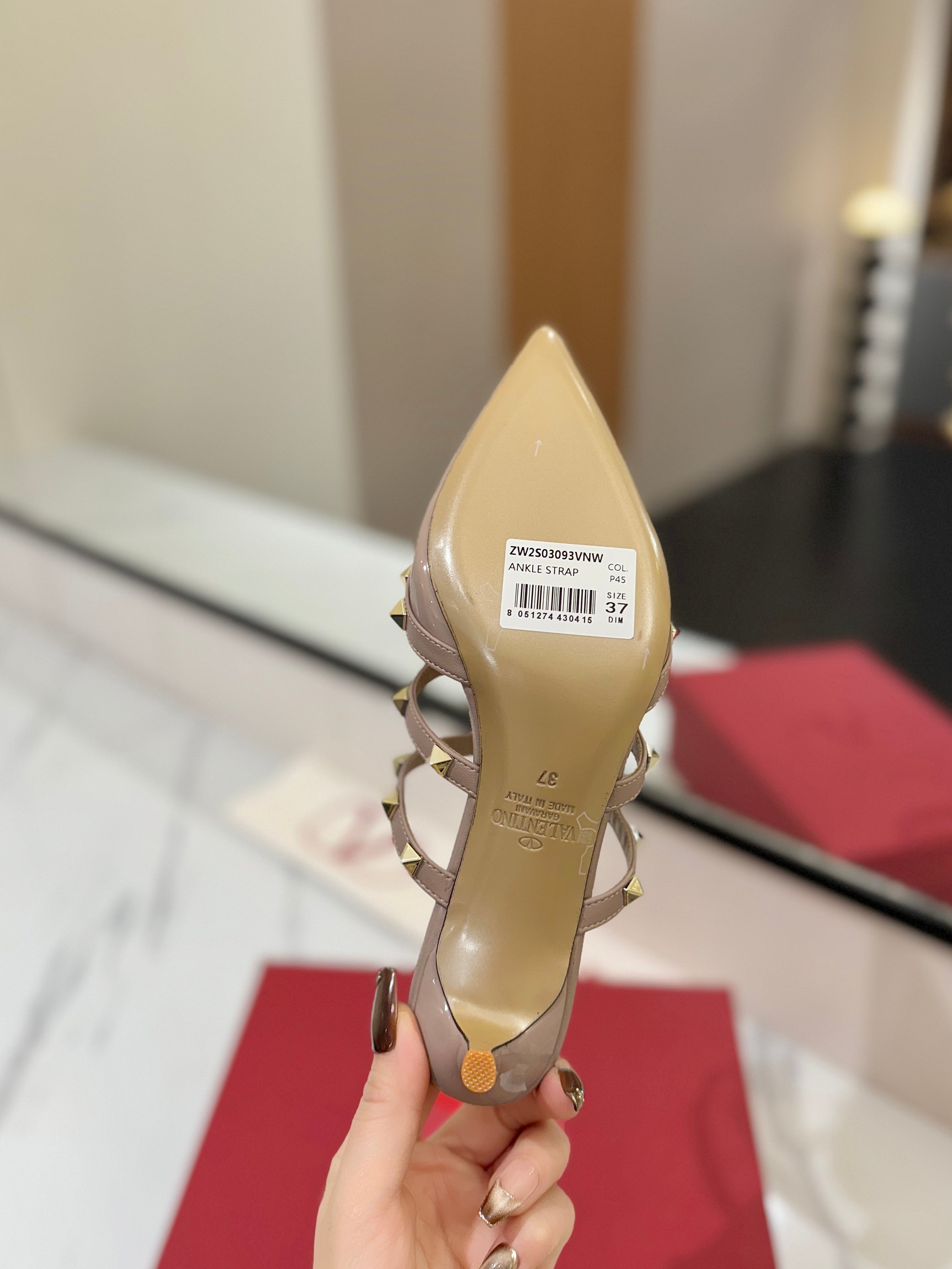 VALENTINO 26S STUDDED HEELED MULES 50 MM IN NUDE PATENT CALFSKIN