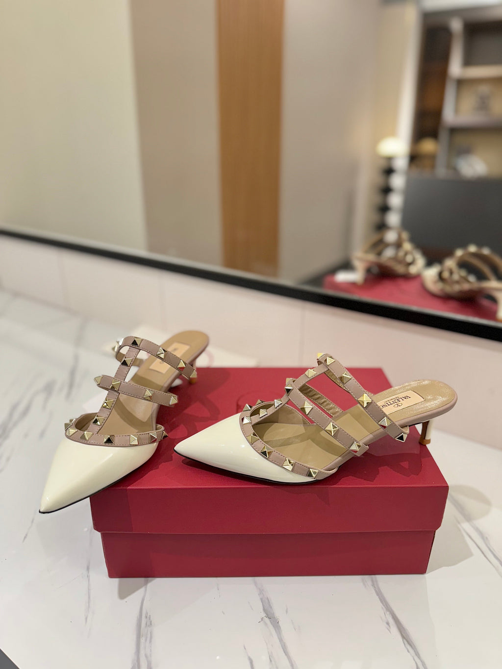 VALENTINO 26S STUDDED HEELED MULES 50 MM IN WHITE PATENT CALFSKIN