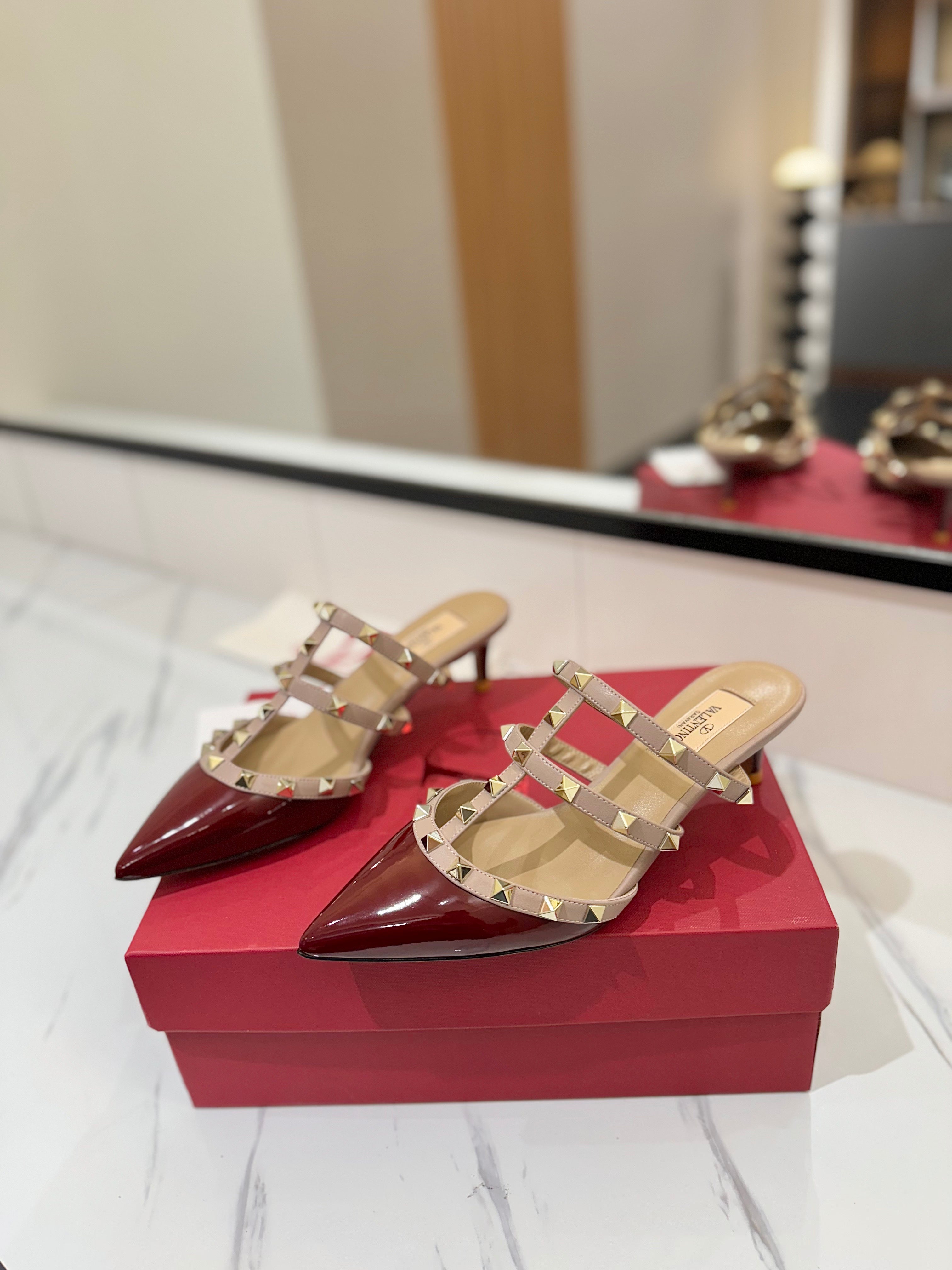VALENTINO 26S STUDDED HEELED MULES 50 MM IN DARK RED PATENT CALFSKIN