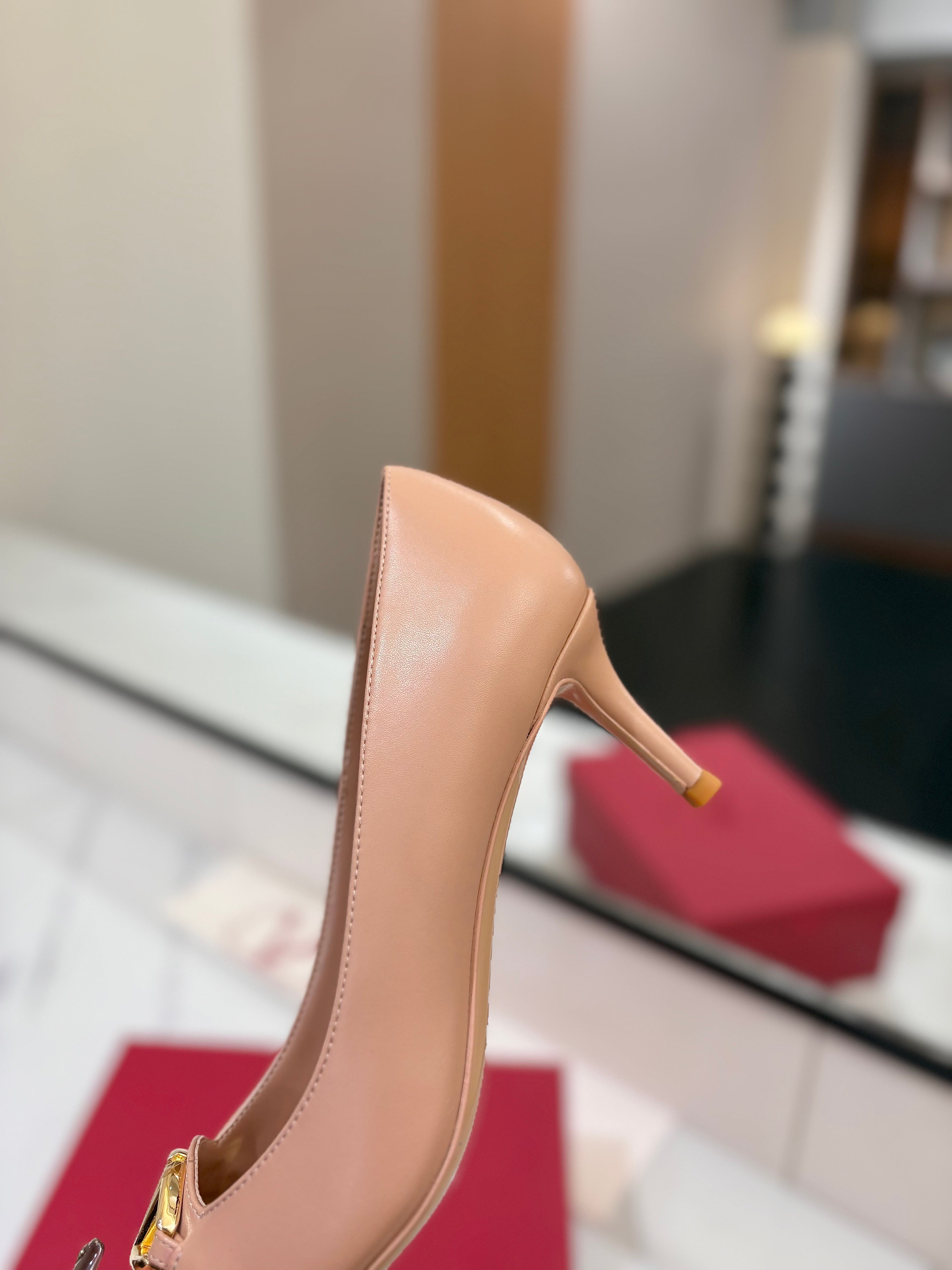 VALENTINO 26S POINTED-TOE PUMPS 65 MM IN NUDE SMOOTH CALFSKIN
