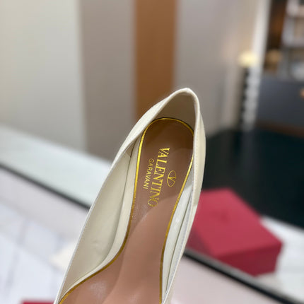 VALENTINO 26S POINTED-TOE PUMPS 65 MM IN WHITE PATENT CALFSKIN