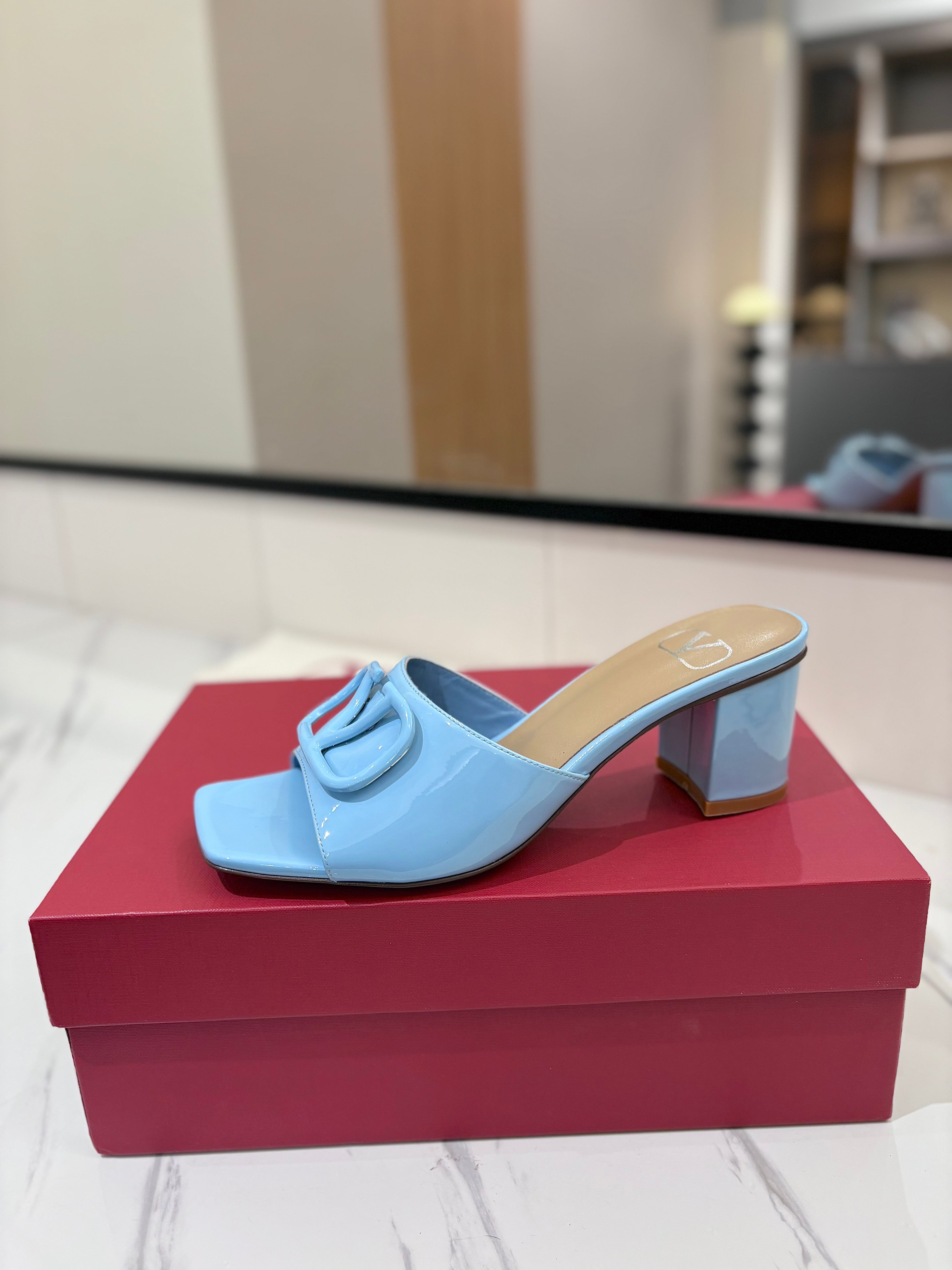 VALENTINO 26S HIGH-HEEL SANDALS 60 MM IN SKY BLUE PATENT CALFSKIN