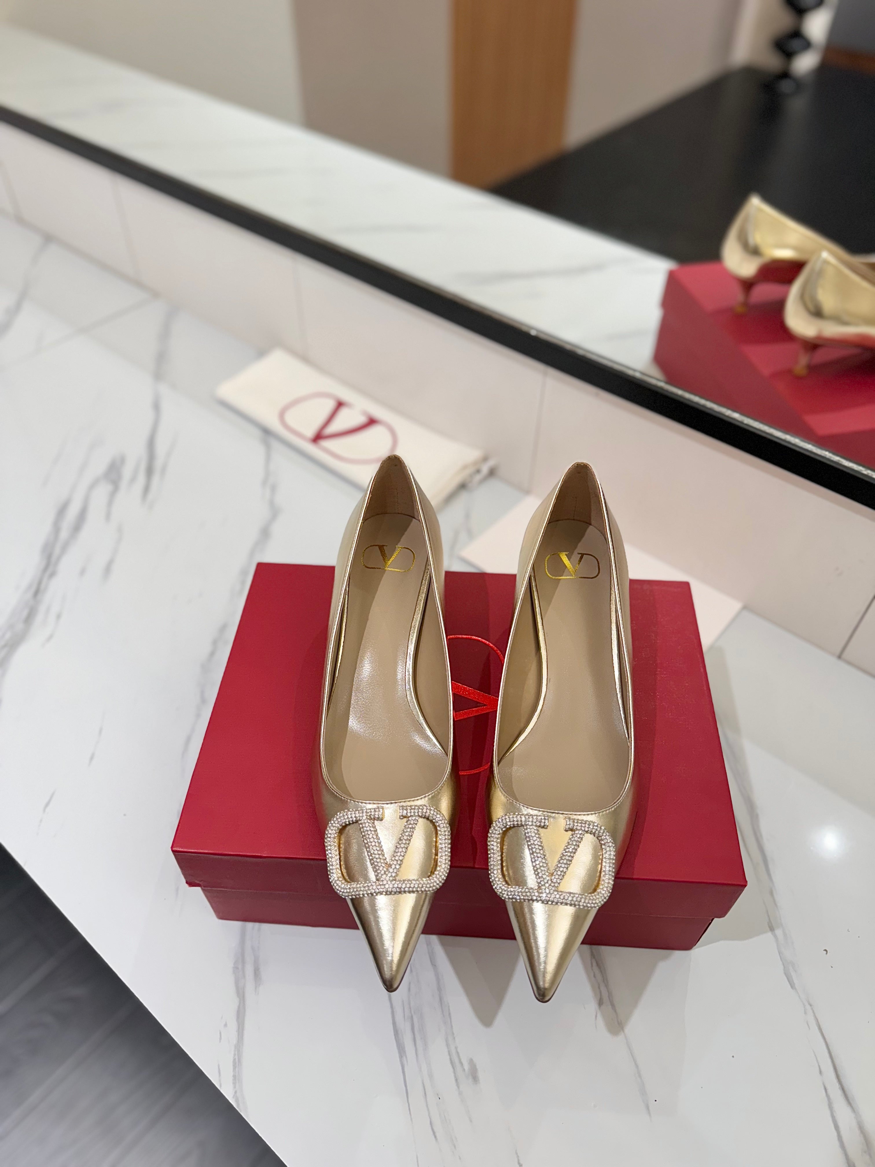 VALENTINO 26S HIGH HEELS 45 MM IN METALLIC GOLD CALFSKIN WITH VLOGO CRYSTAL