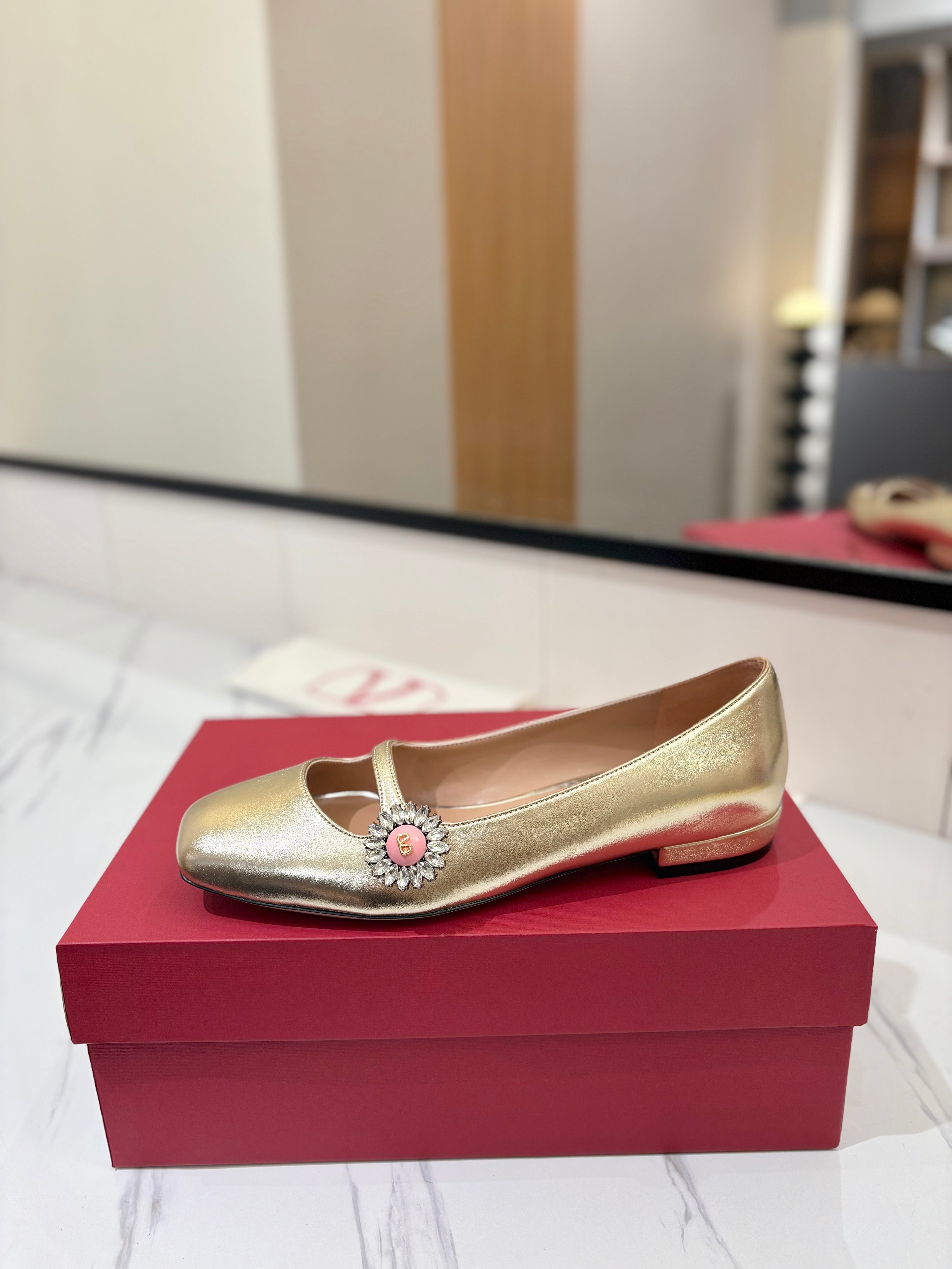 VALENTINO 26S MARY JANE FLATS IN METALLIC GOLD CALFSKIN WITH CRYSTAL FLOWER