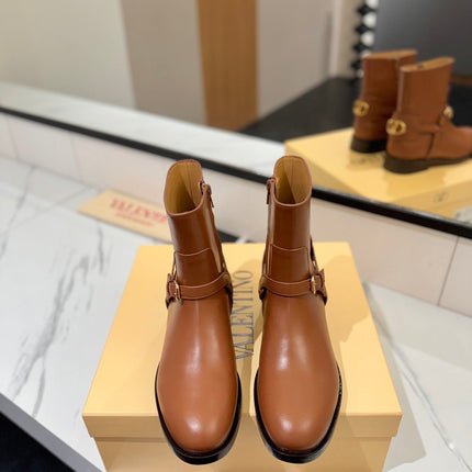 VALENTINO 25S PATTIE ANKLE BOOTS IN BROWN CALFSKIN WITH GOLD HARDWARE