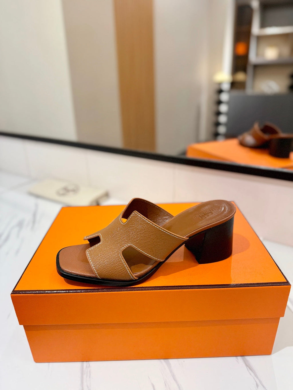 HM 26S HELIA SANDAL 70MM IN CARAMEL BROWN EPSOM CALFSKIN