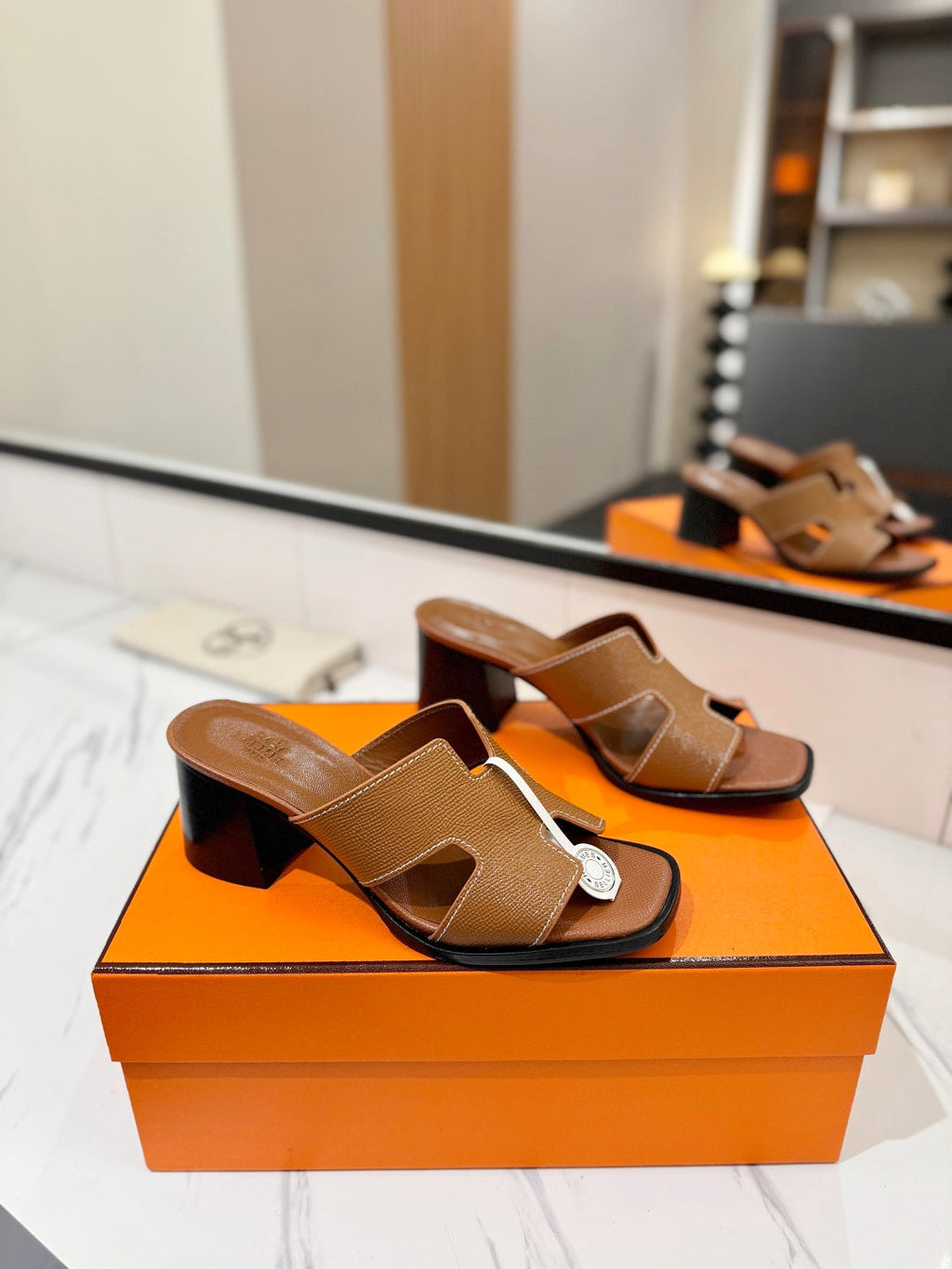 HM 26S HELIA SANDAL 70MM IN CARAMEL BROWN EPSOM CALFSKIN