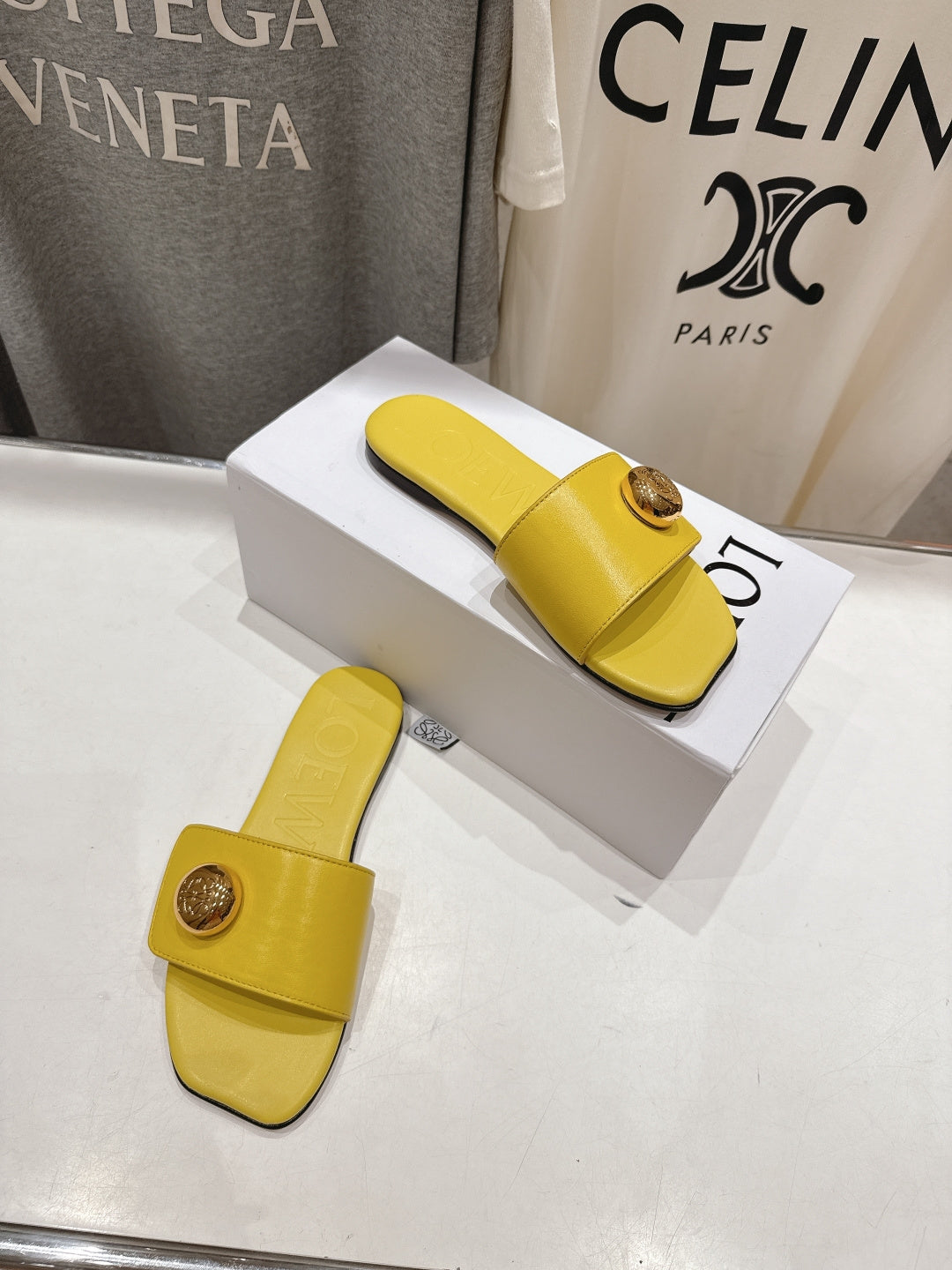 LOEWE 26S PEBBLE SLIDE IN YELLOW CALFSKIN GOLD HARDWARE