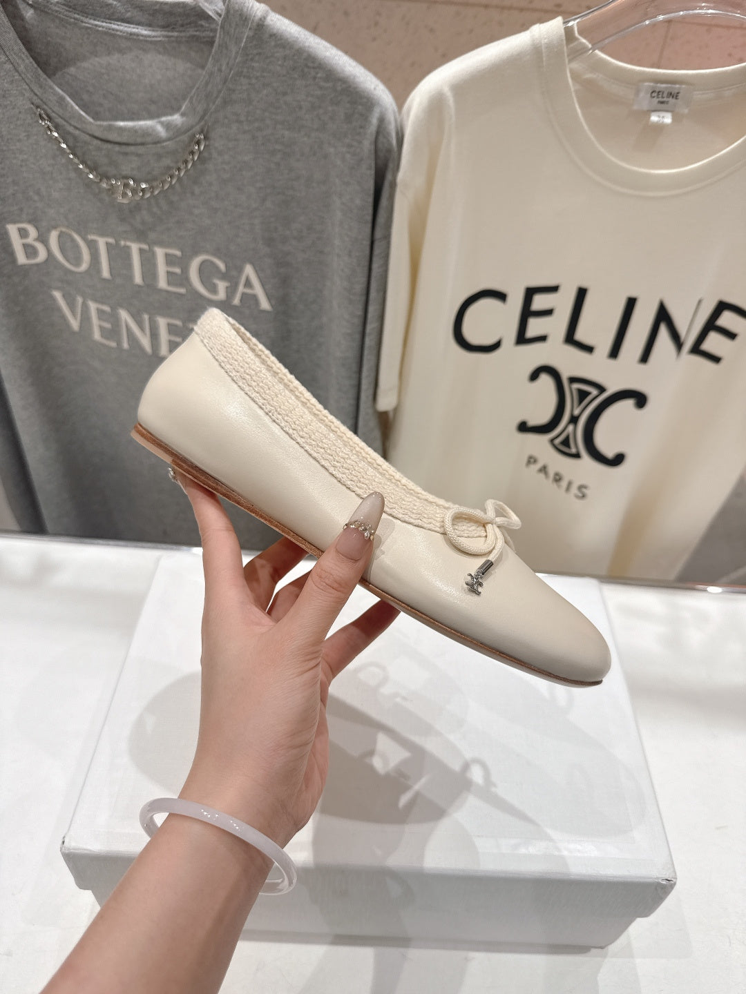 CELINE 26S BALLET FLATS IN CREAM WHITE CALFSKIN WITH BOW
