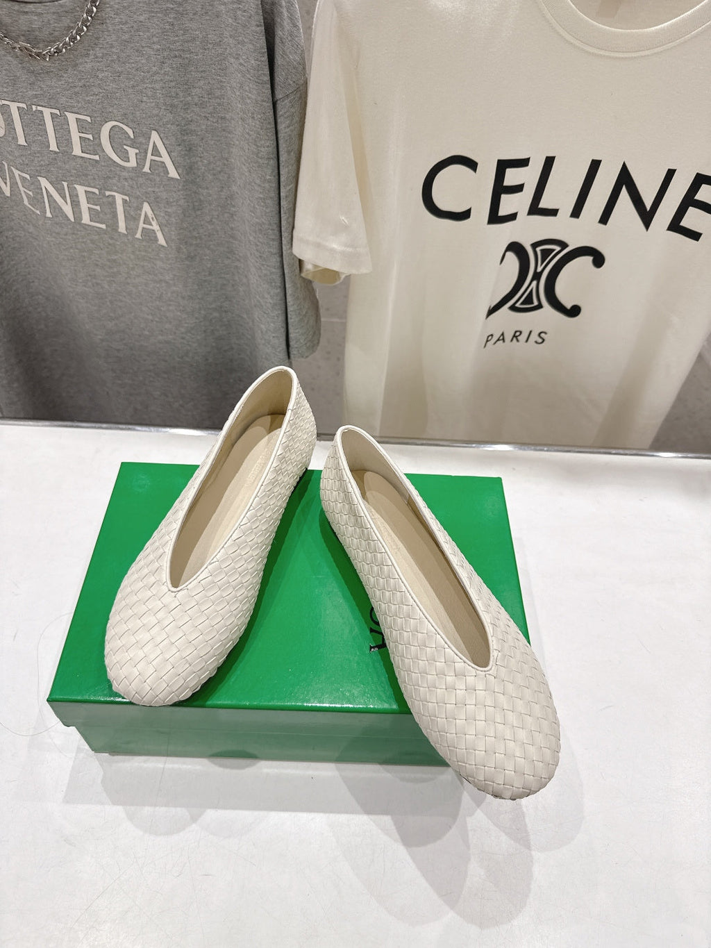 BOTTEGA VENETA 26S BALLET FLATS IN OFF-WHITE WOVEN LAMBSKIN