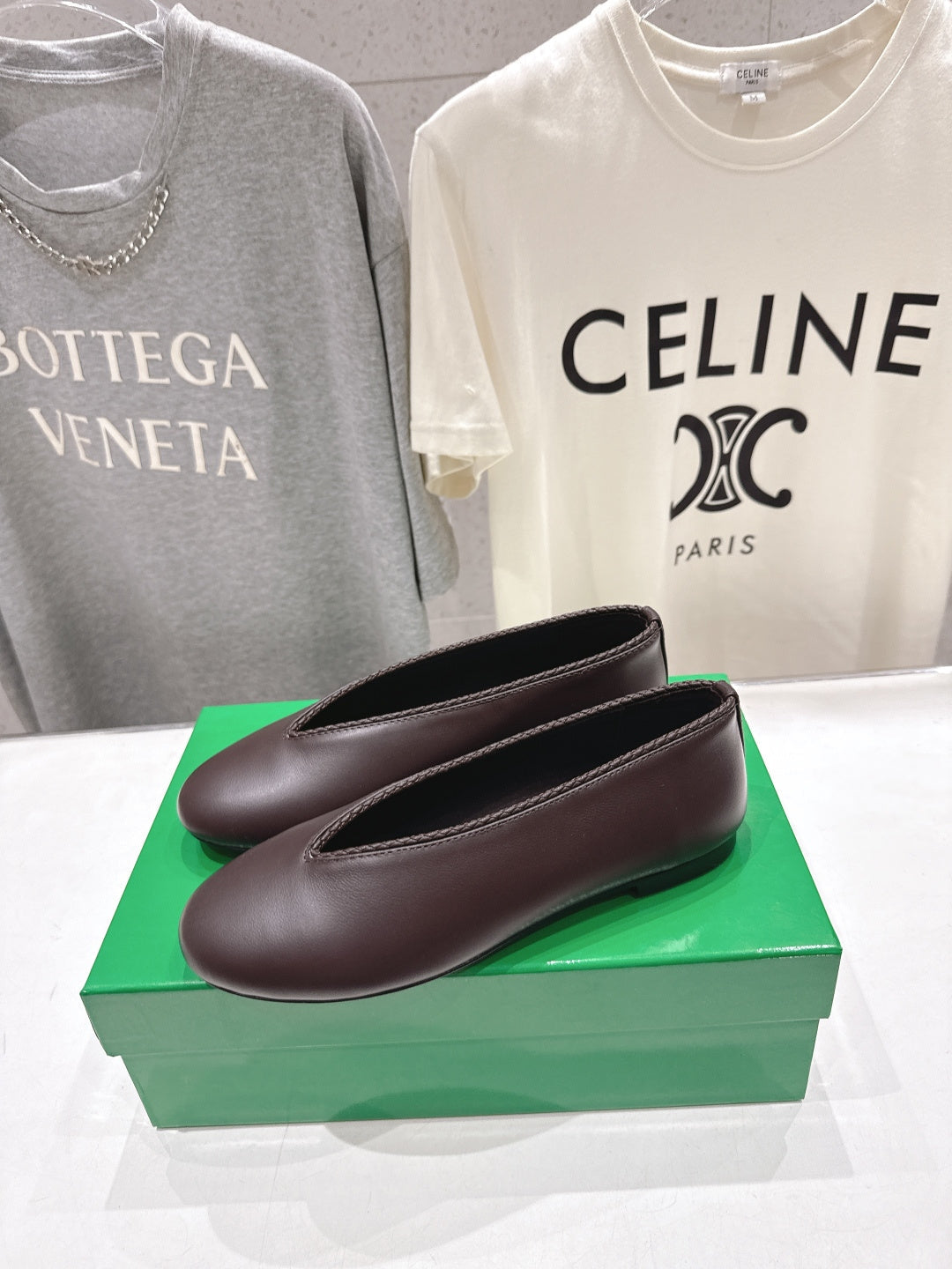 BOTTEGA VENETA 26S BALLET FLATS IN DARK BROWN LAMBSKIN
