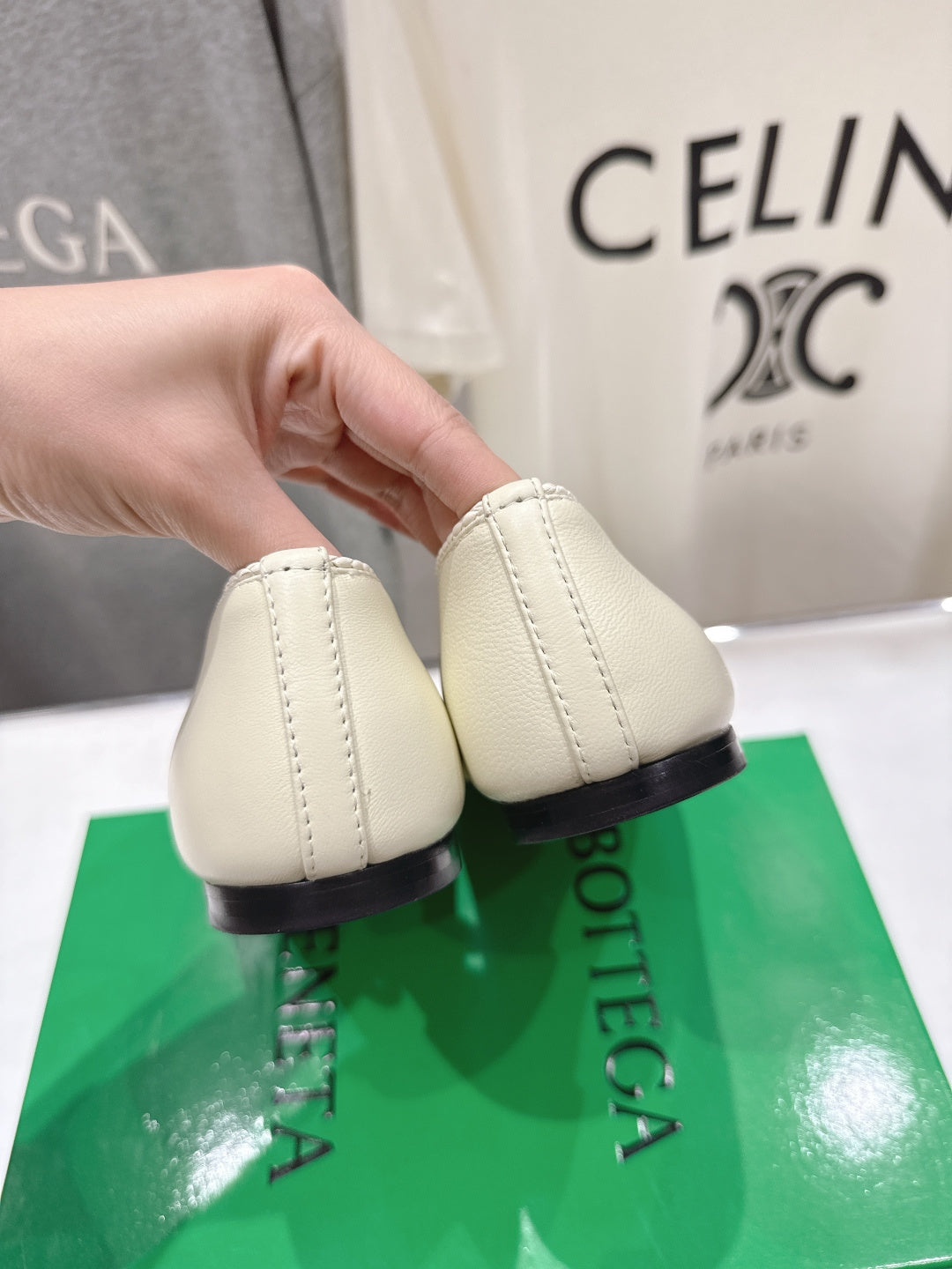 BOTTEGA VENETA 26S BALLET FLATS IN OFF-WHITE LAMBSKIN