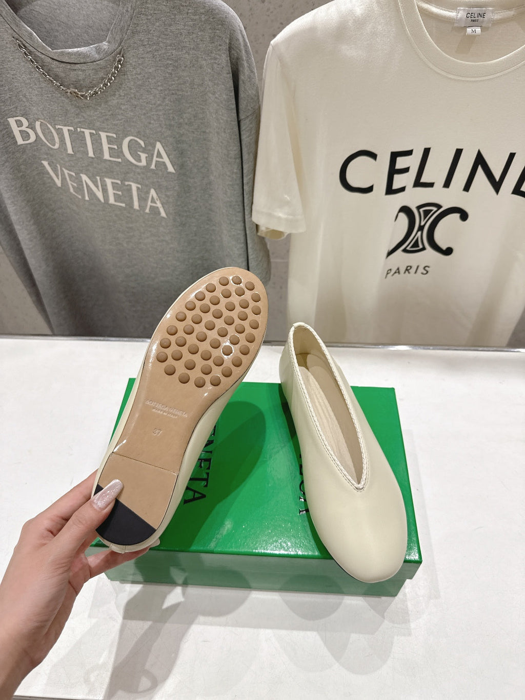 BOTTEGA VENETA 26S BALLET FLATS IN OFF-WHITE LAMBSKIN