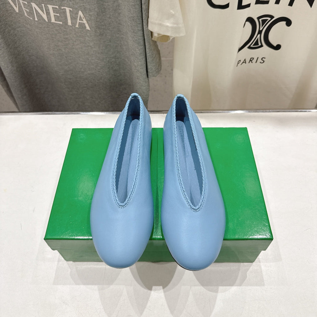 BOTTEGA VENETA 26S BALLET FLATS IN PASTEL BLUE LAMBSKIN