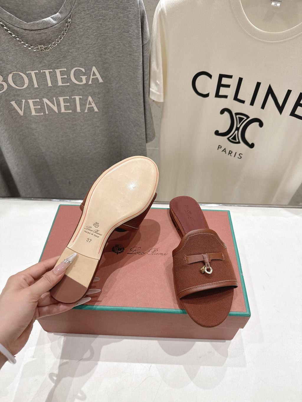 LP 26S SLIDES IN DARK BROWN CANVAS AND CALFSKIN