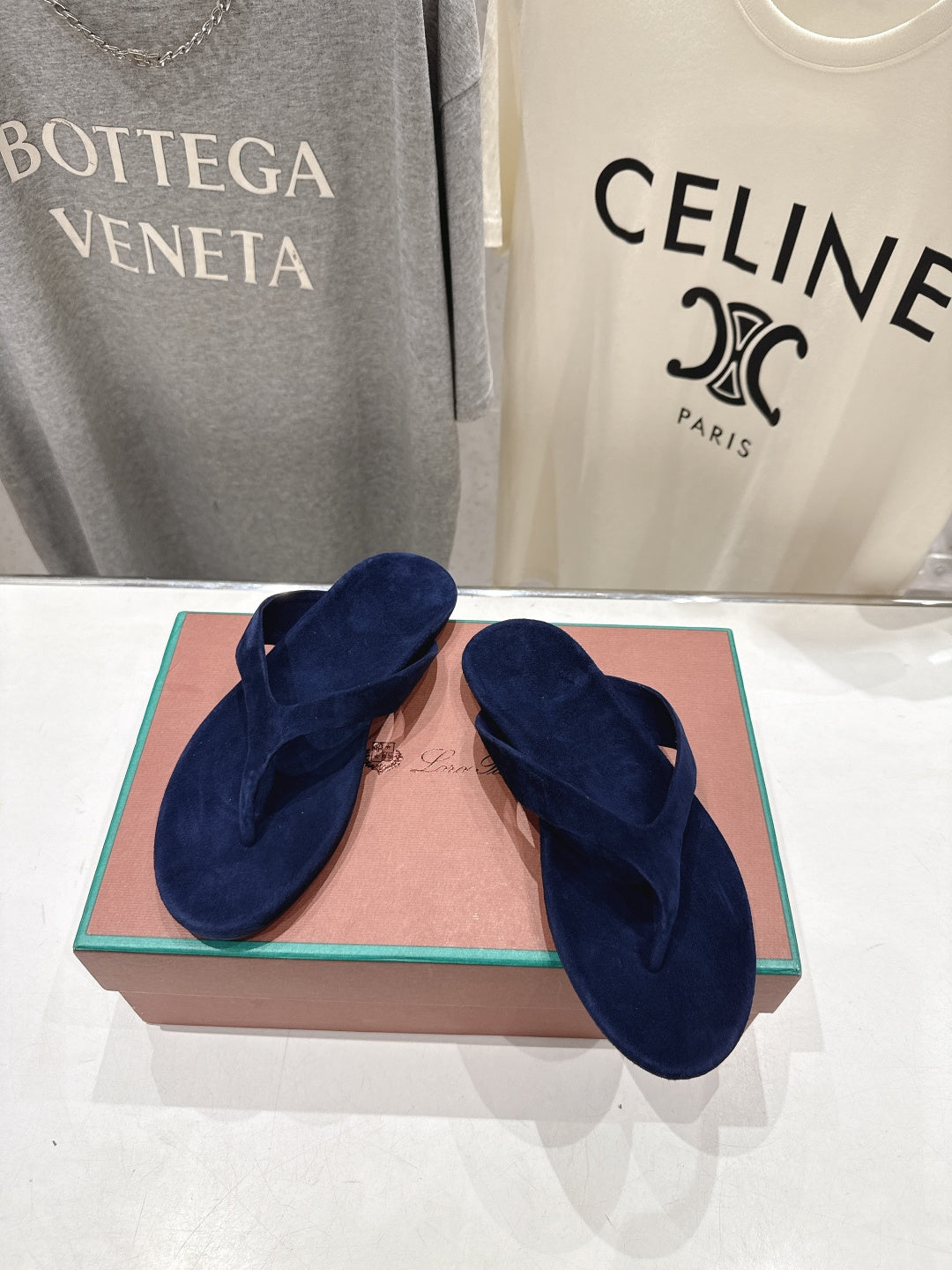 LP 26S THONG SANDALS IN NAVY BLUE SUEDE