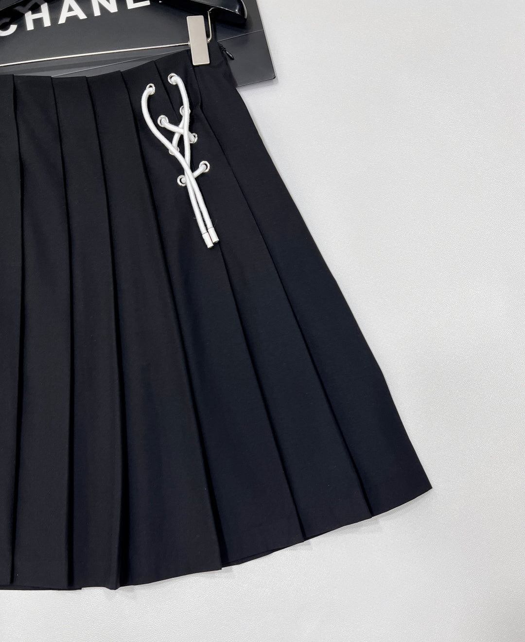 PRADA 25S PLEATED SKIRT 468