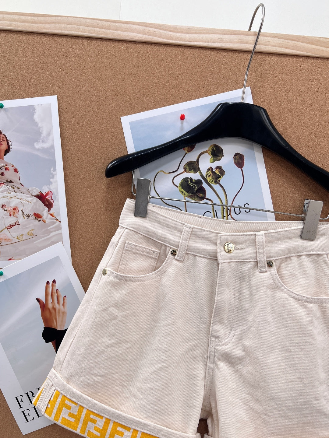 FENDI 26S SHORTS 071