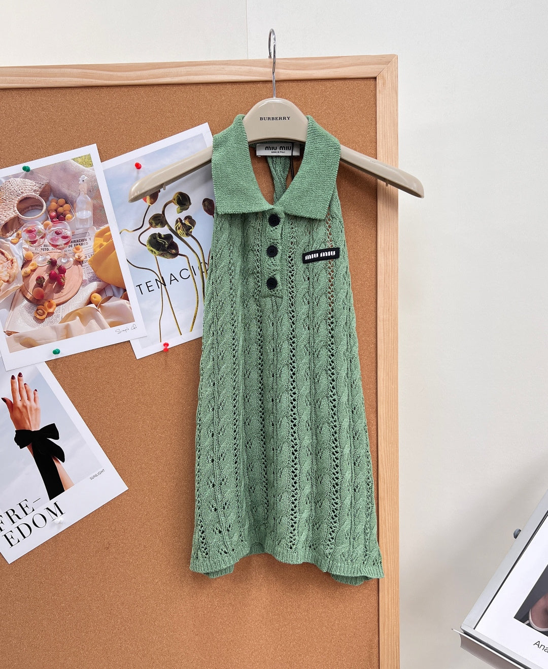 MIUMIU 26S SLEEVELESS KNIT COLLARED TOP STYLE 1105