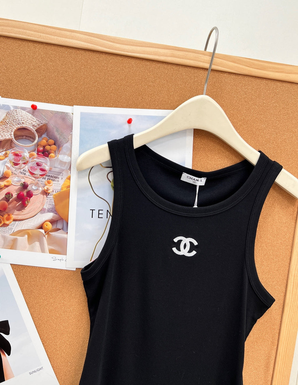 CHANEL 26S SLEEVELESS T-SHIRT 1407