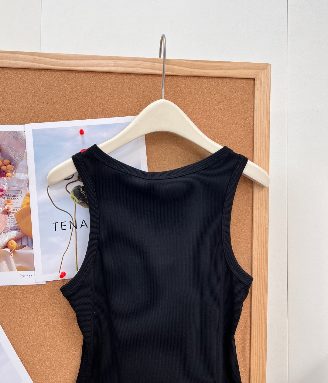 CHANEL 26S SLEEVELESS T-SHIRT 1407