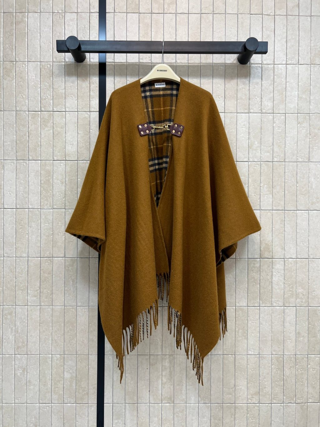 BURBERRY 25S FRINGED WOOL SHAWL 4866