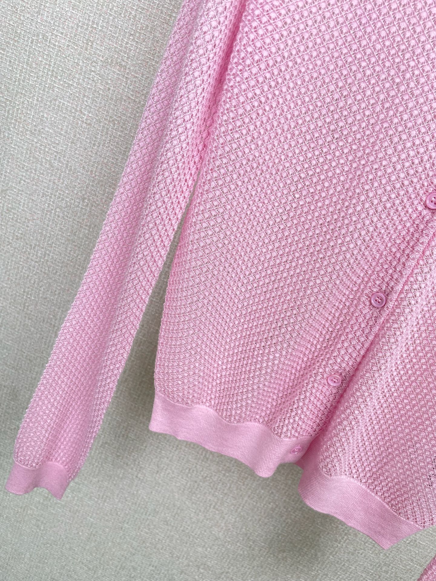 MIUMIU CARDIGAN STYLE 341