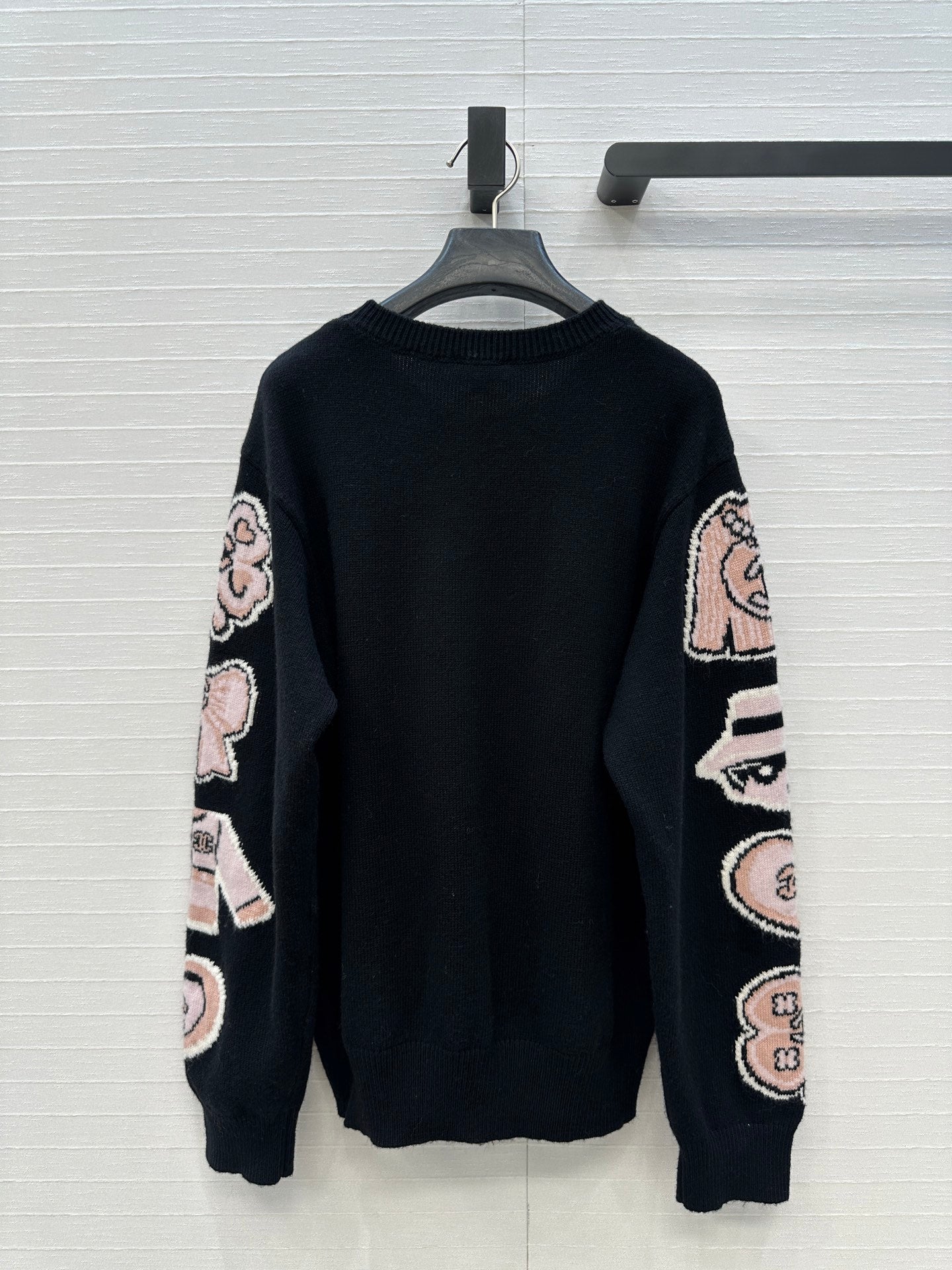 CHANEL KNITTED SWEATER STYLE 54