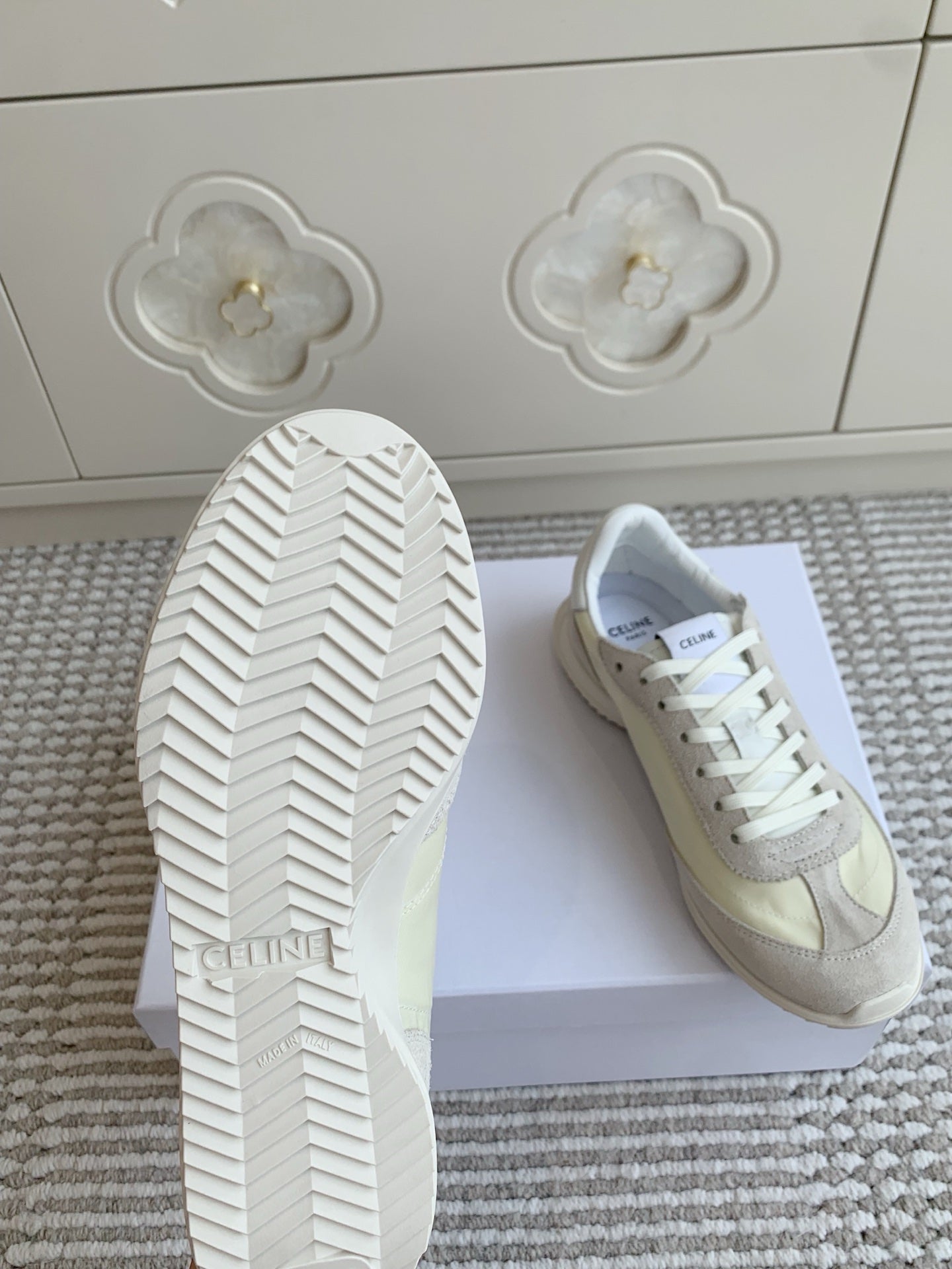 CELINE 26S TRIOMPHE RUNNER SNEAKERS IN CREAM WHITE NYLON AND LIGHT GREY SUEDE
