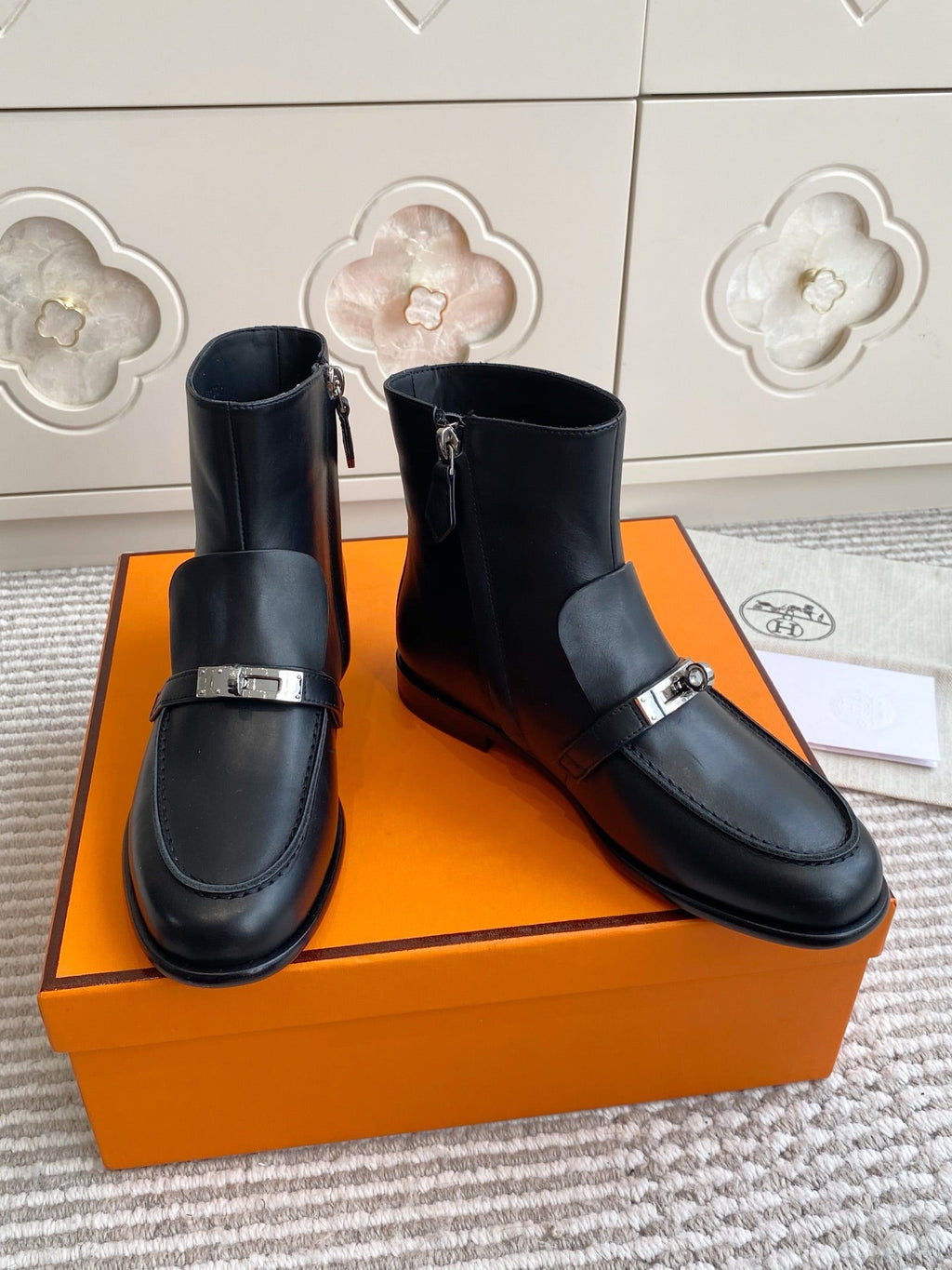 HM KELLY BOOTS IN BLACK CALFSKIN 501318