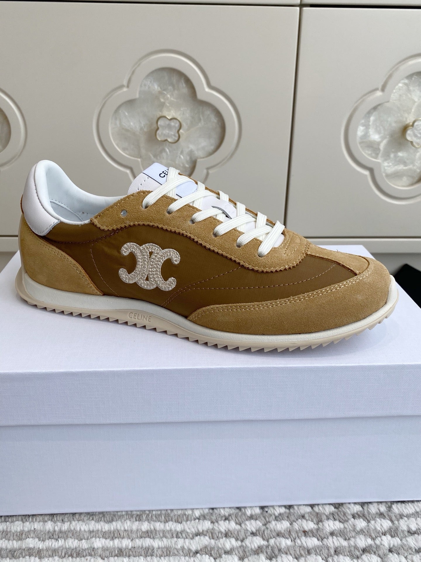 CELINE 26S RUNNER SNEAKERS IN SAND BEIGE SUEDE AND CARAMEL BROWN NYLON