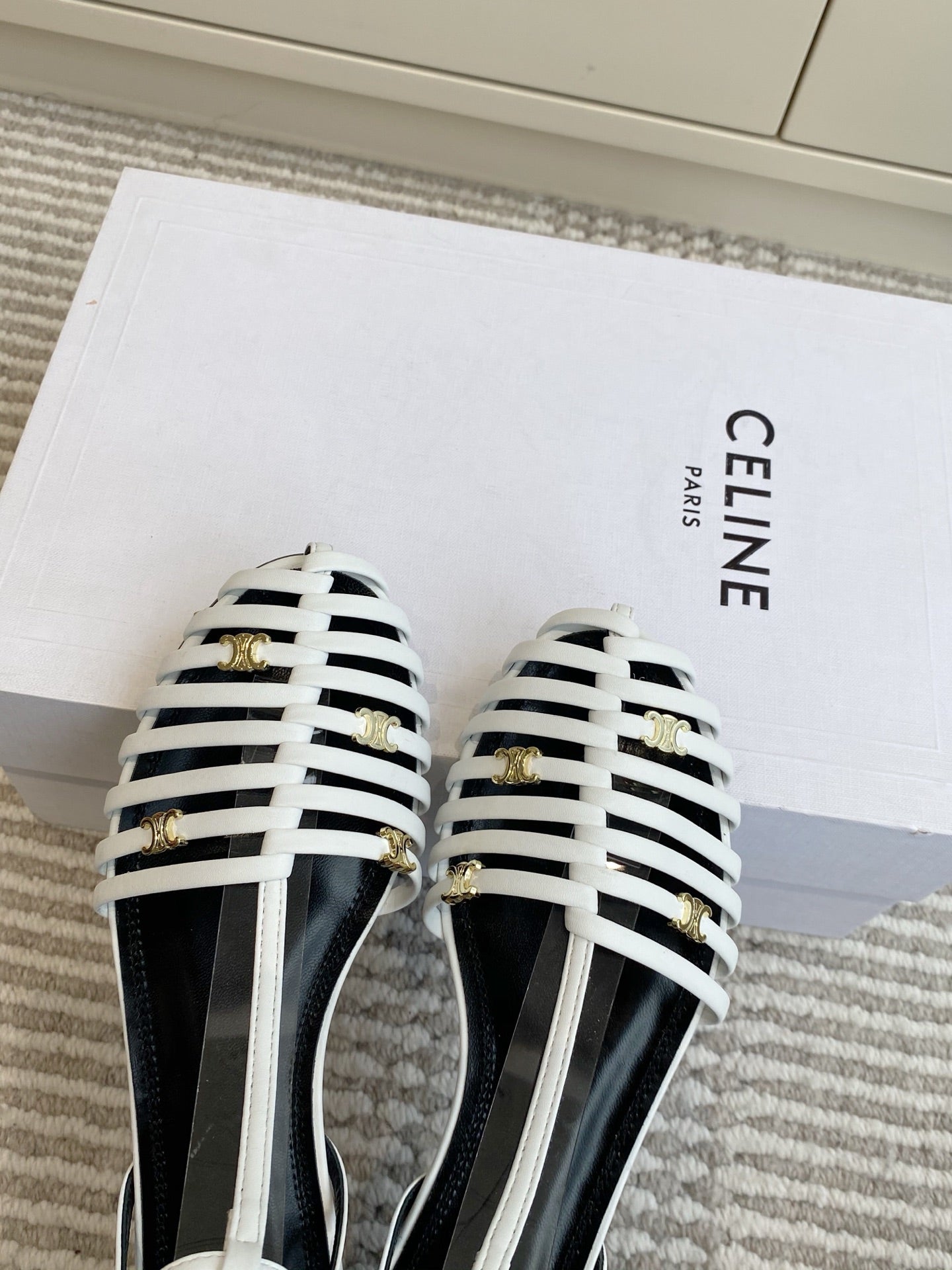 CELINE 26S CLEA TRIOMPHE GLADIATOR SANDALS IN WHITE LAMBSKIN