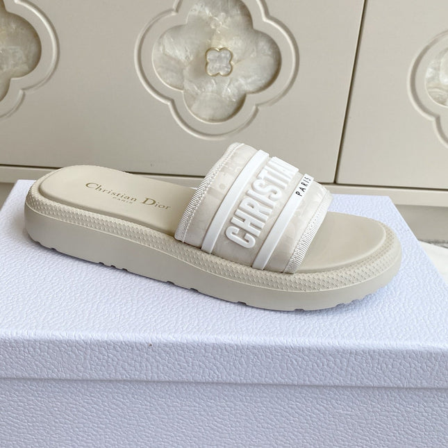 DIOR 26S DWAY SLIDES IN WHITE RUBBER SOLE