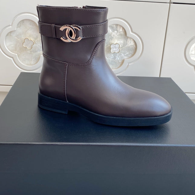 CHANEL 26S SHORT RIDING BOOTS IN BROWN CALFSKIN GOLD TONE CC LOGO BUCKLE STRAP