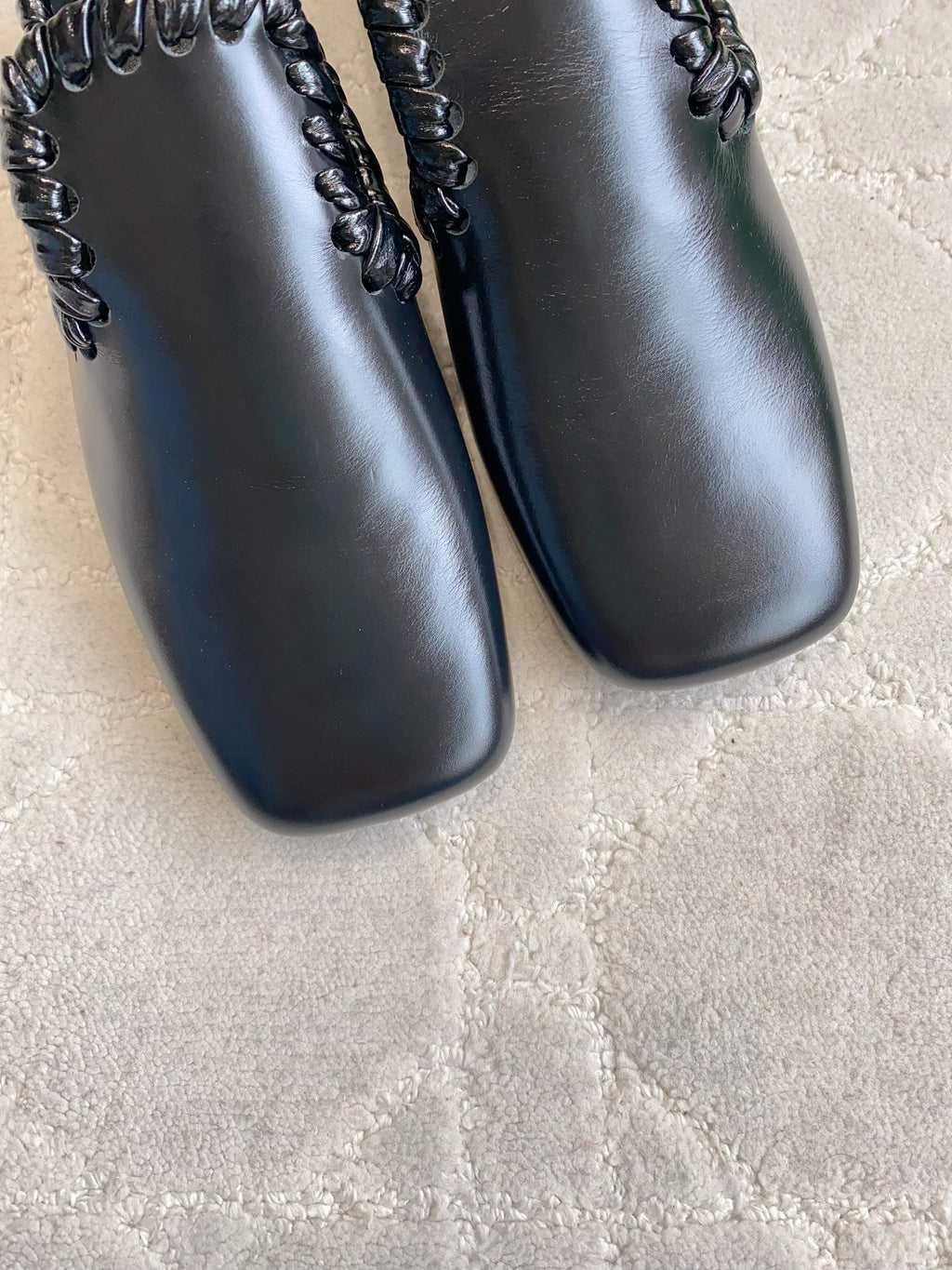 BOTTEGA VENETA 26S SABATO LOAFERS IN BLACK CALFSKIN