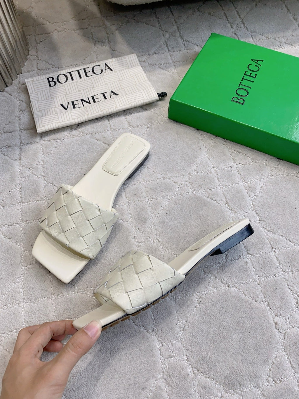 BOTTEGA VENETA 26S SQUARE-TOE SLIDE SANDALS IN CHALK WHITE LAMBSKIN