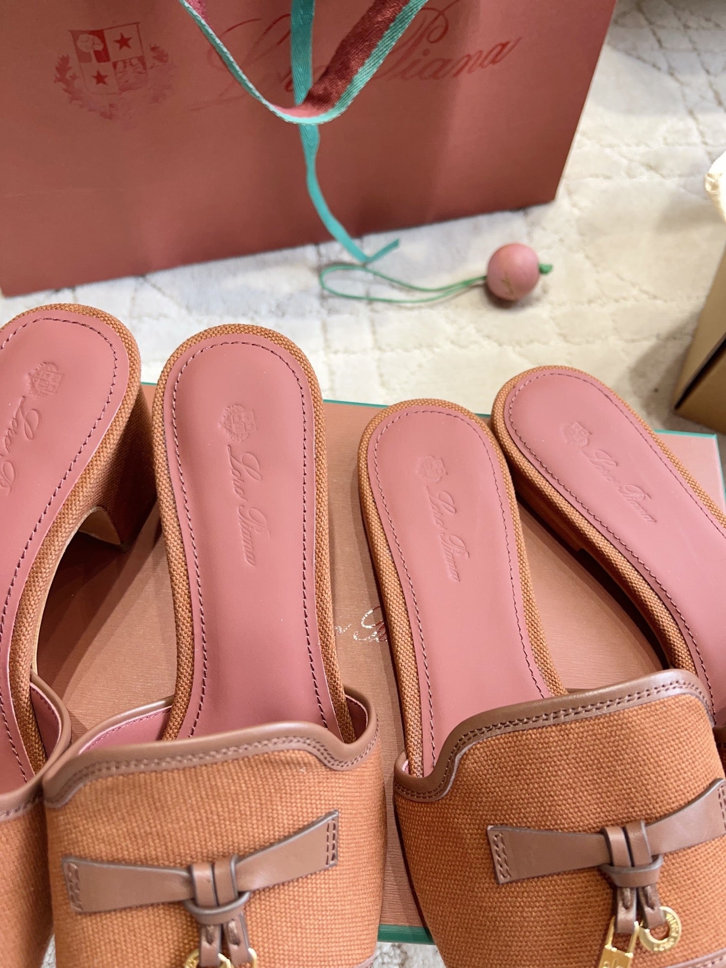 LP 26S SLIDES IN BRICK ORANGE CANVAS AND CALFSKIN