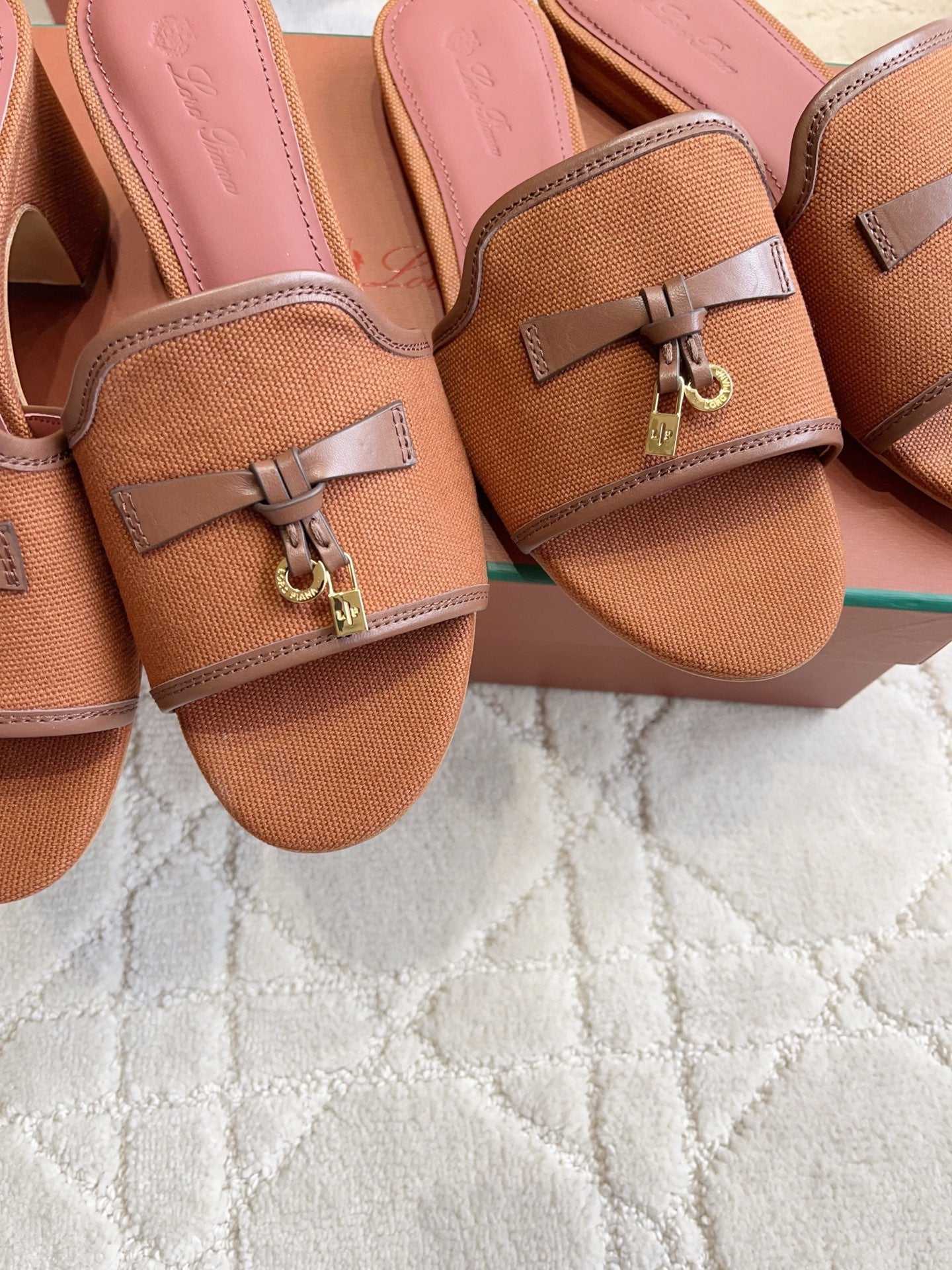 LP 26S SLIDES IN BRICK ORANGE CANVAS AND CALFSKIN